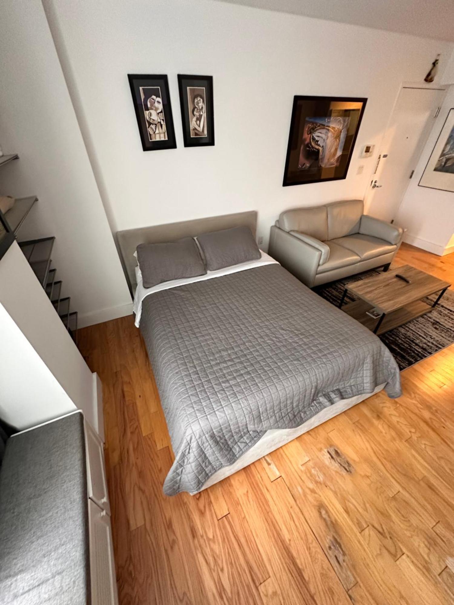 Ny Studio Apartment *