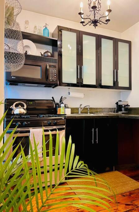 Căn hộ House On Henry - Private 1 Bedroom *