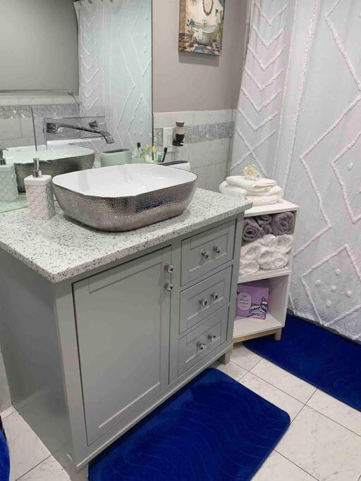 3 Bedroom Duplex W Large Backyard Apartamento Nova York