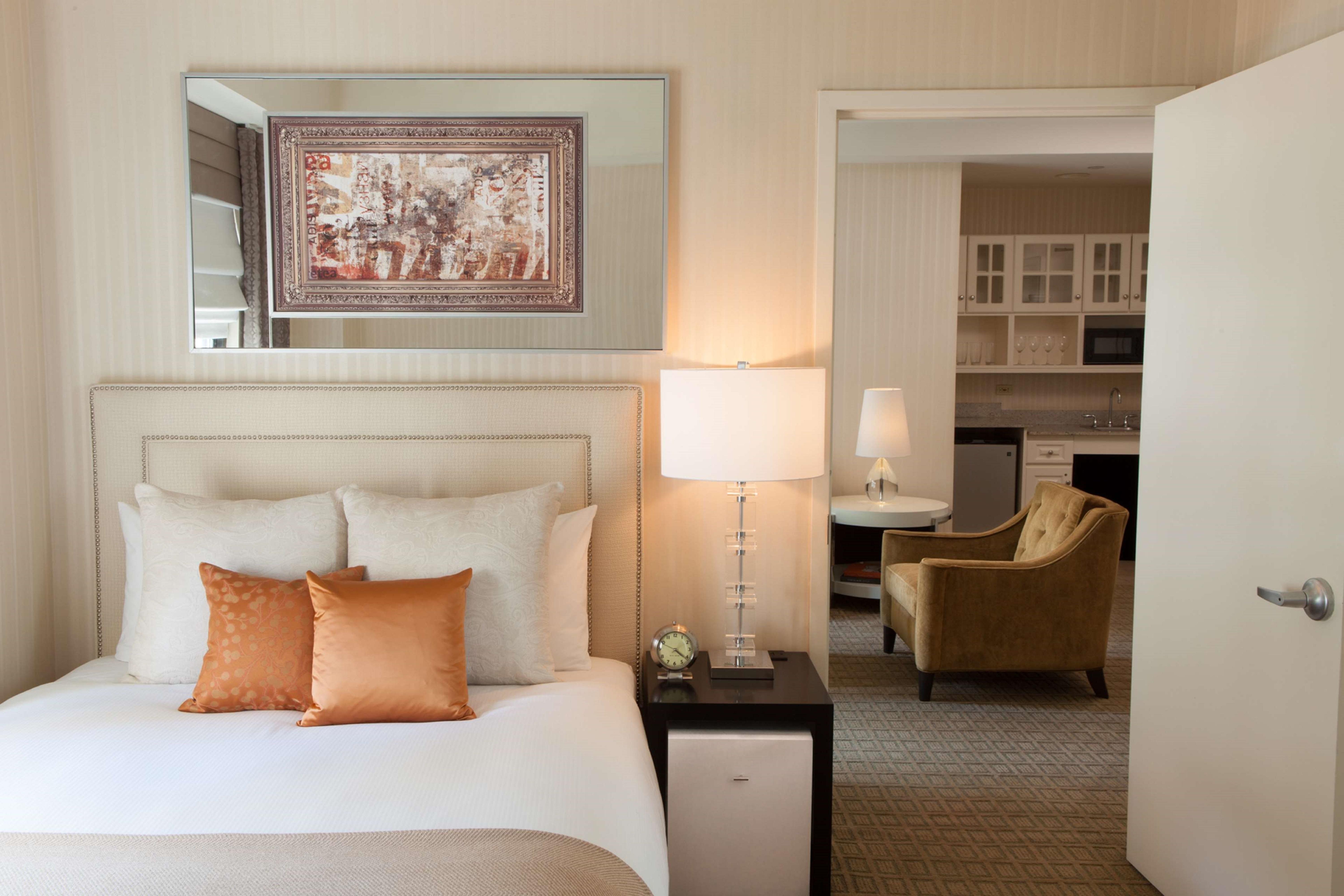 Khách sạn The Benjamin Royal Sonesta 5*