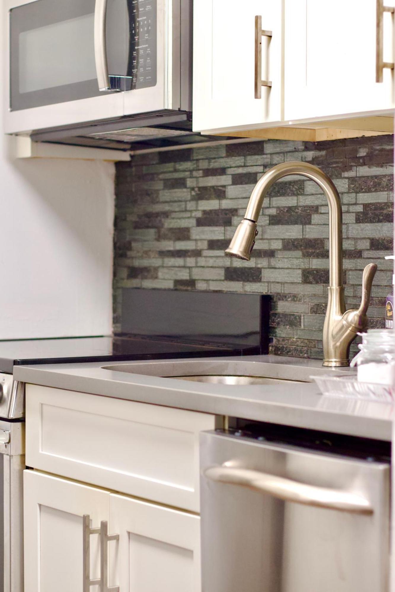 Times Square Manhattan 2br Apartment! New York