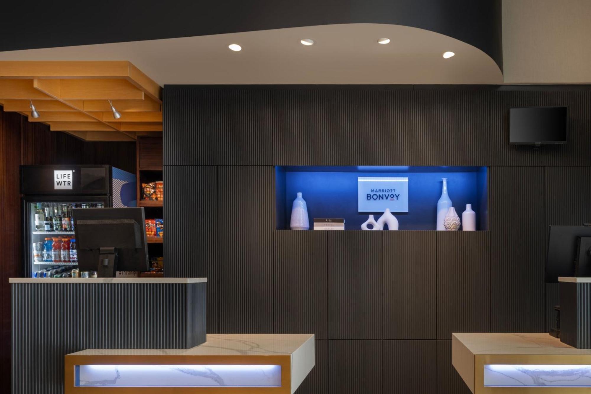 Courtyard By Marriott Manhattan / Soho Khách sạn