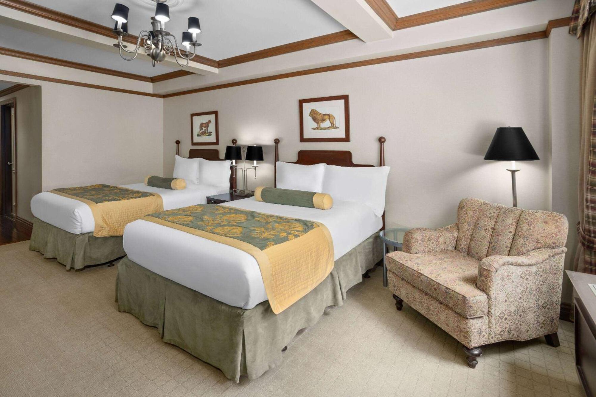 Khách sạn Blakely 4*