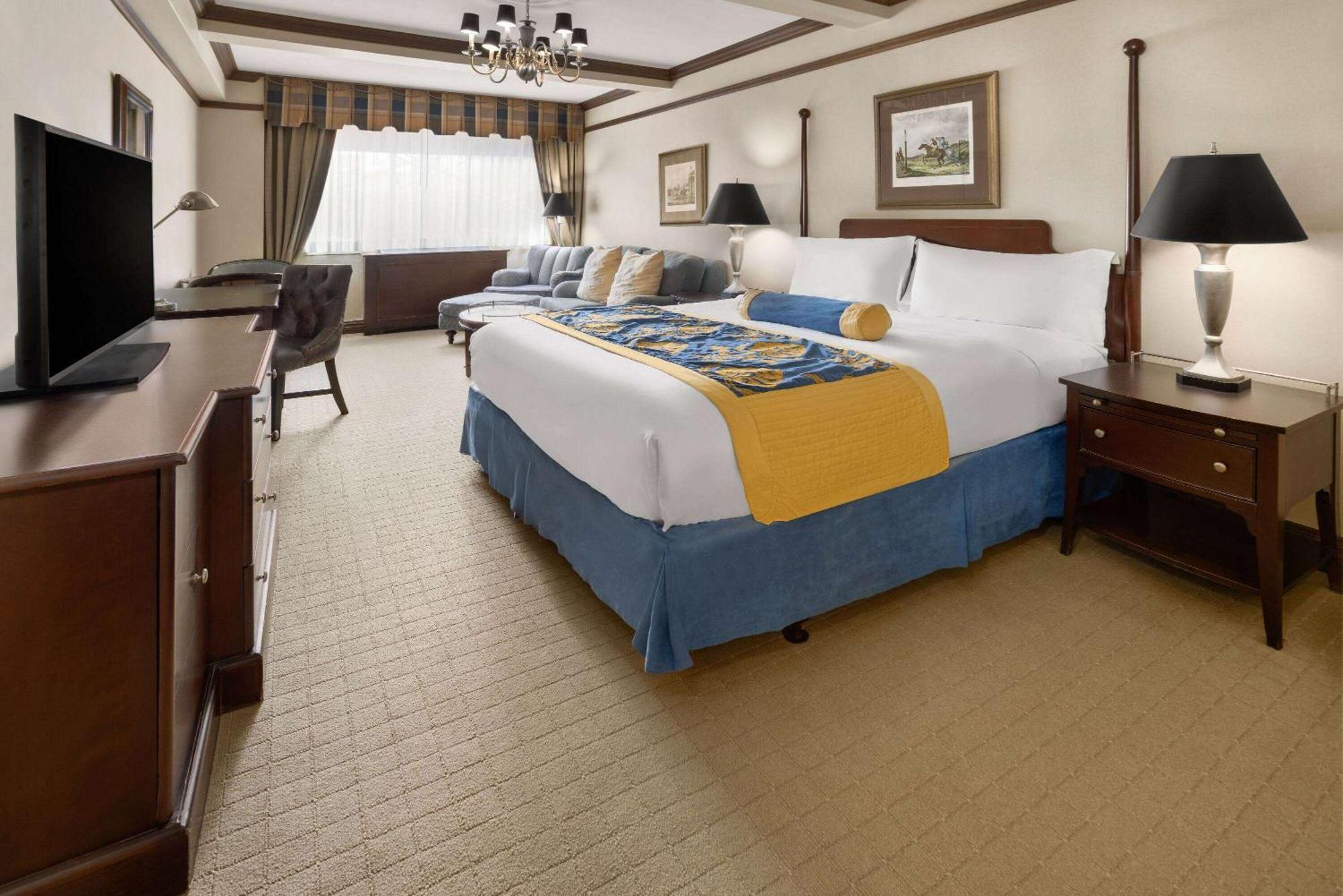 Khách sạn Blakely 4*