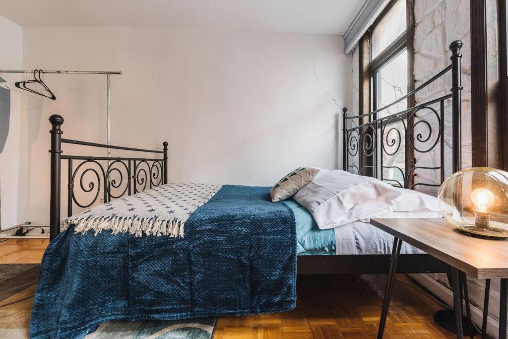 East Village Townhouse Apartamento *