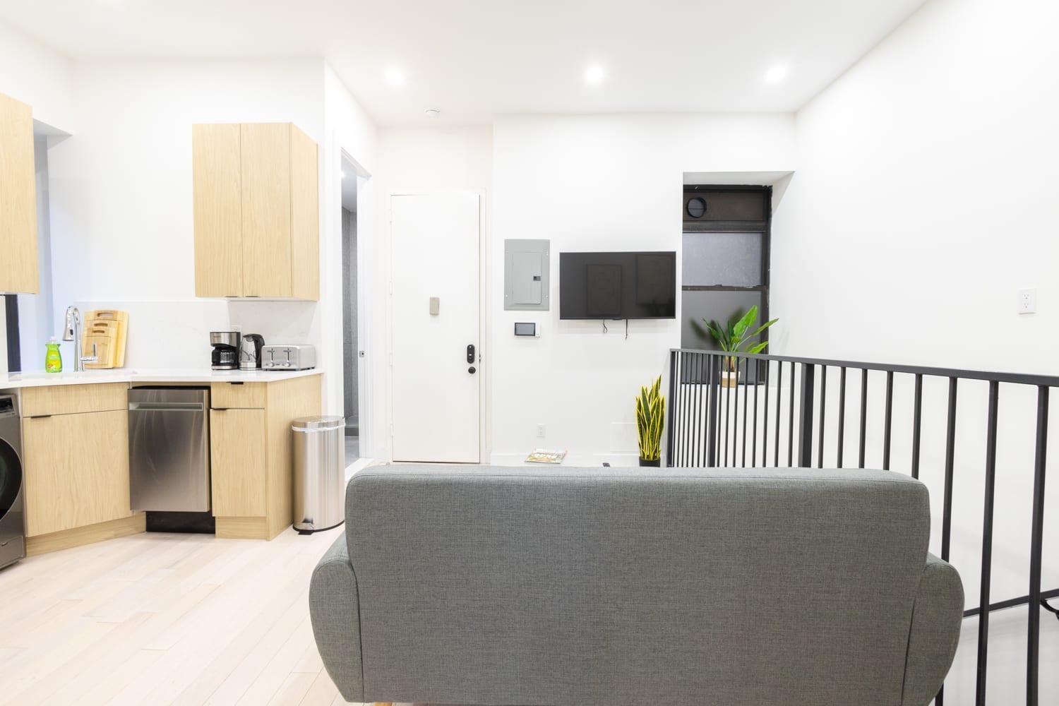 170-g 3br Duplex With Private Yard In E Village Apartment New York