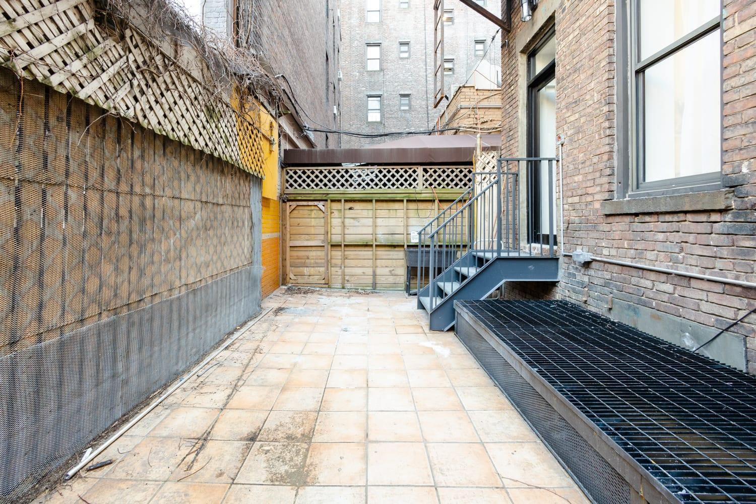 170-g 3br Duplex With Private Yard In E Village * New York