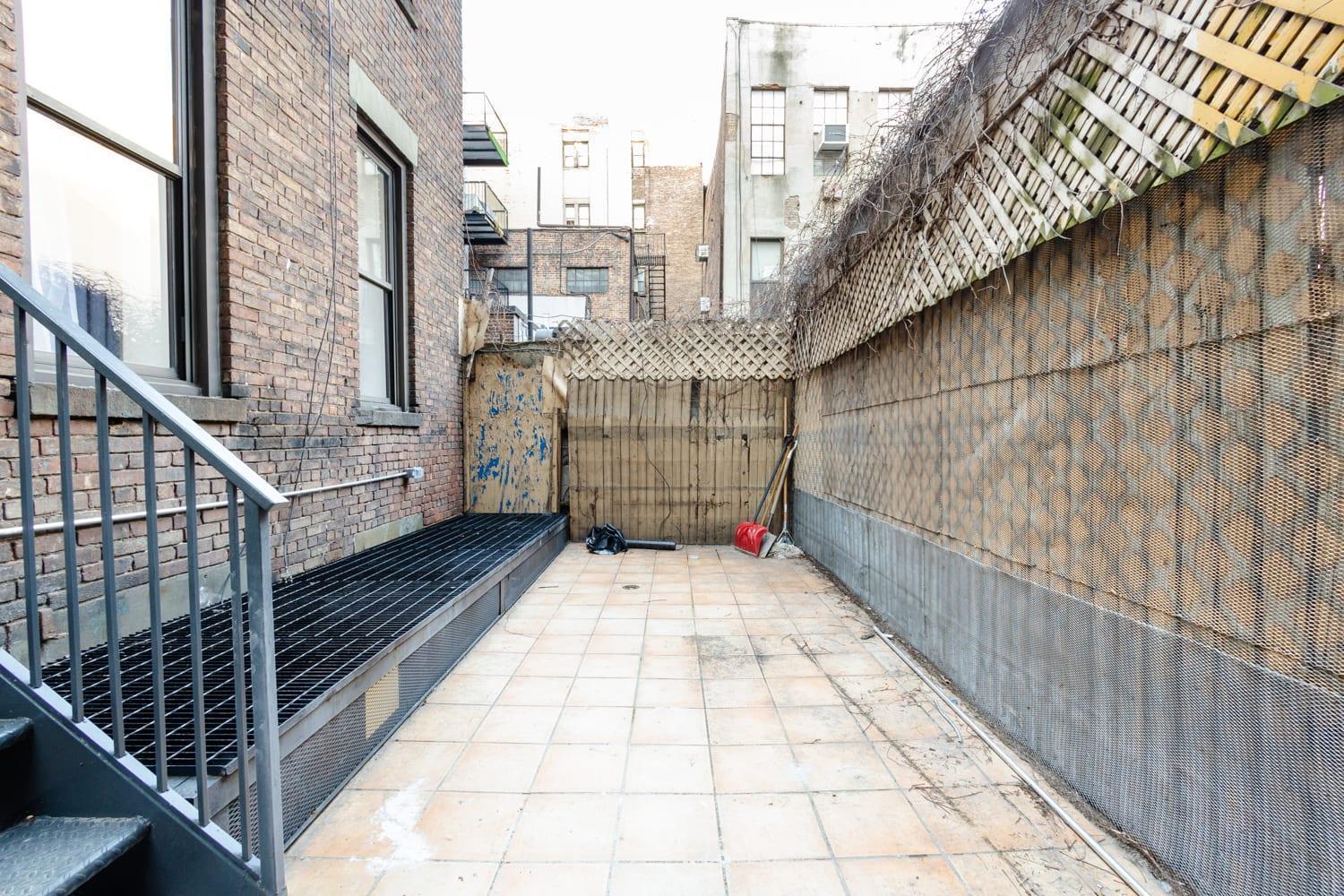 170-g 3br Duplex With Private Yard In E Village *