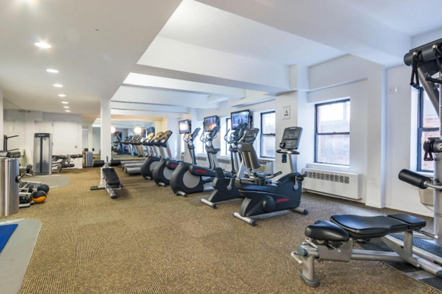 Chelsea 1br W Gym Doorman Nr Penn Station Nyc-675 Apartment