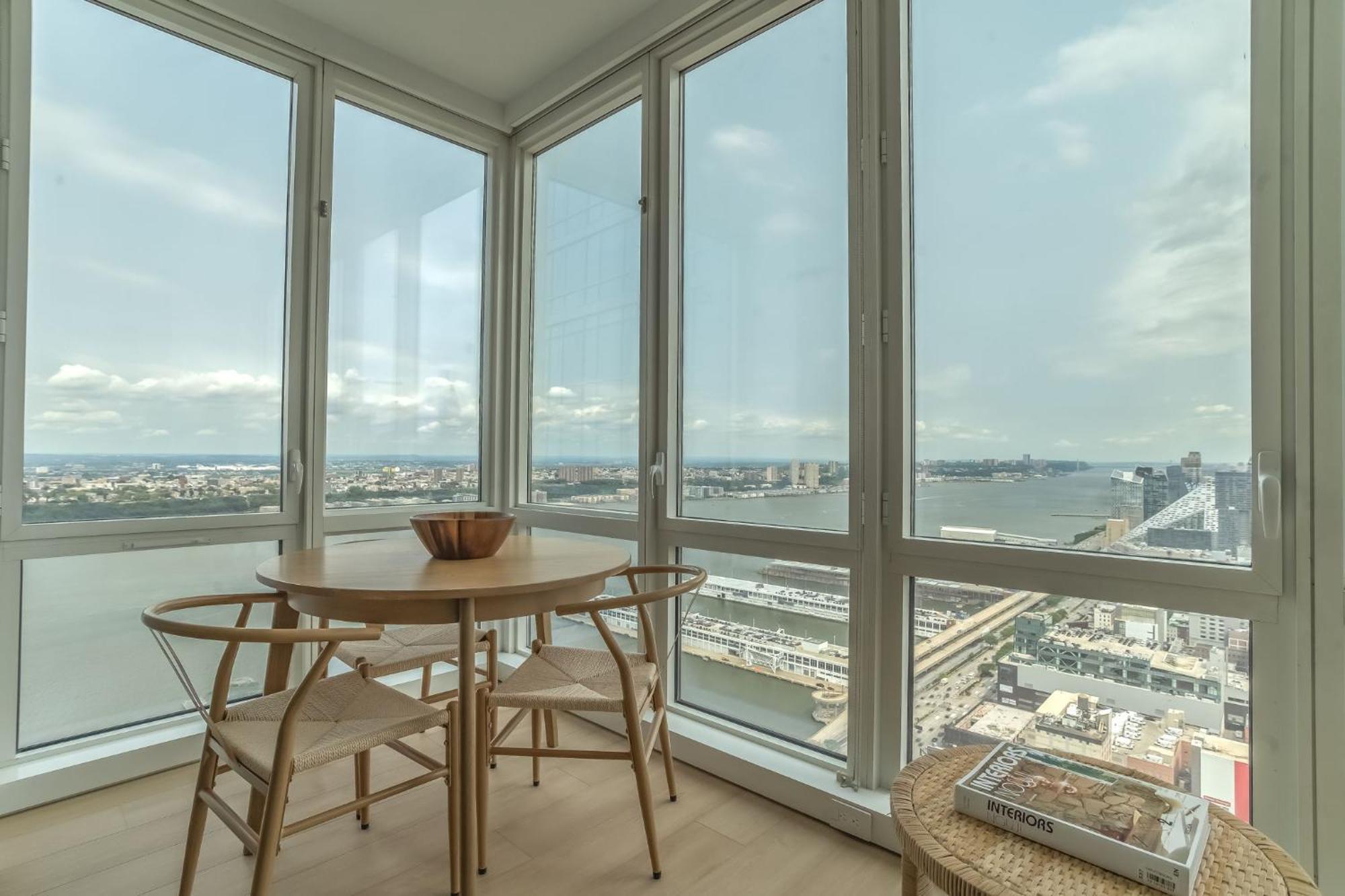 2bd2bth Hidden Gem Lux Views Apartamento Nova York