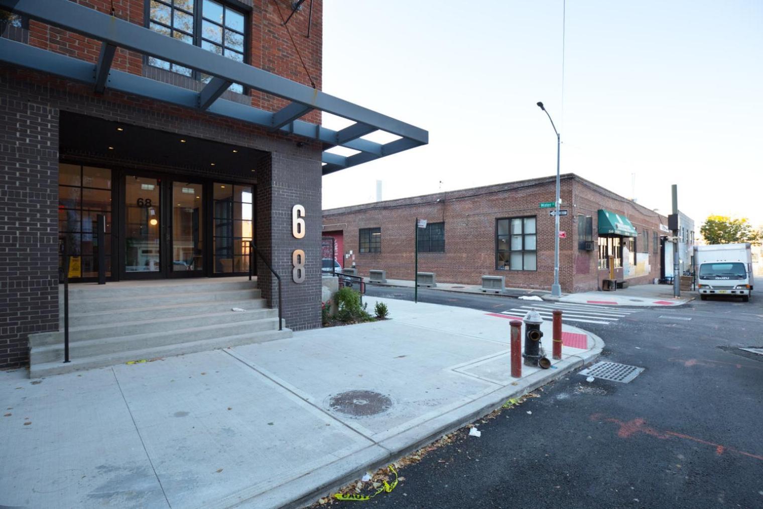 Apartment Dumbo 2br W Wd Roof Gym Nr Timeout Building Nyc-961