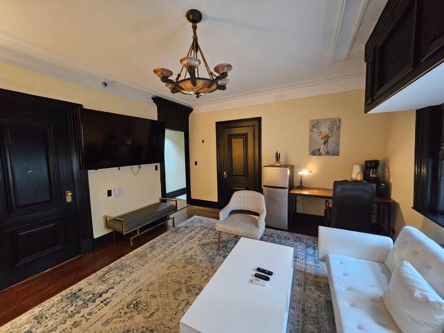 Full 2-bedroom The Mansfield Midtown Apartamento