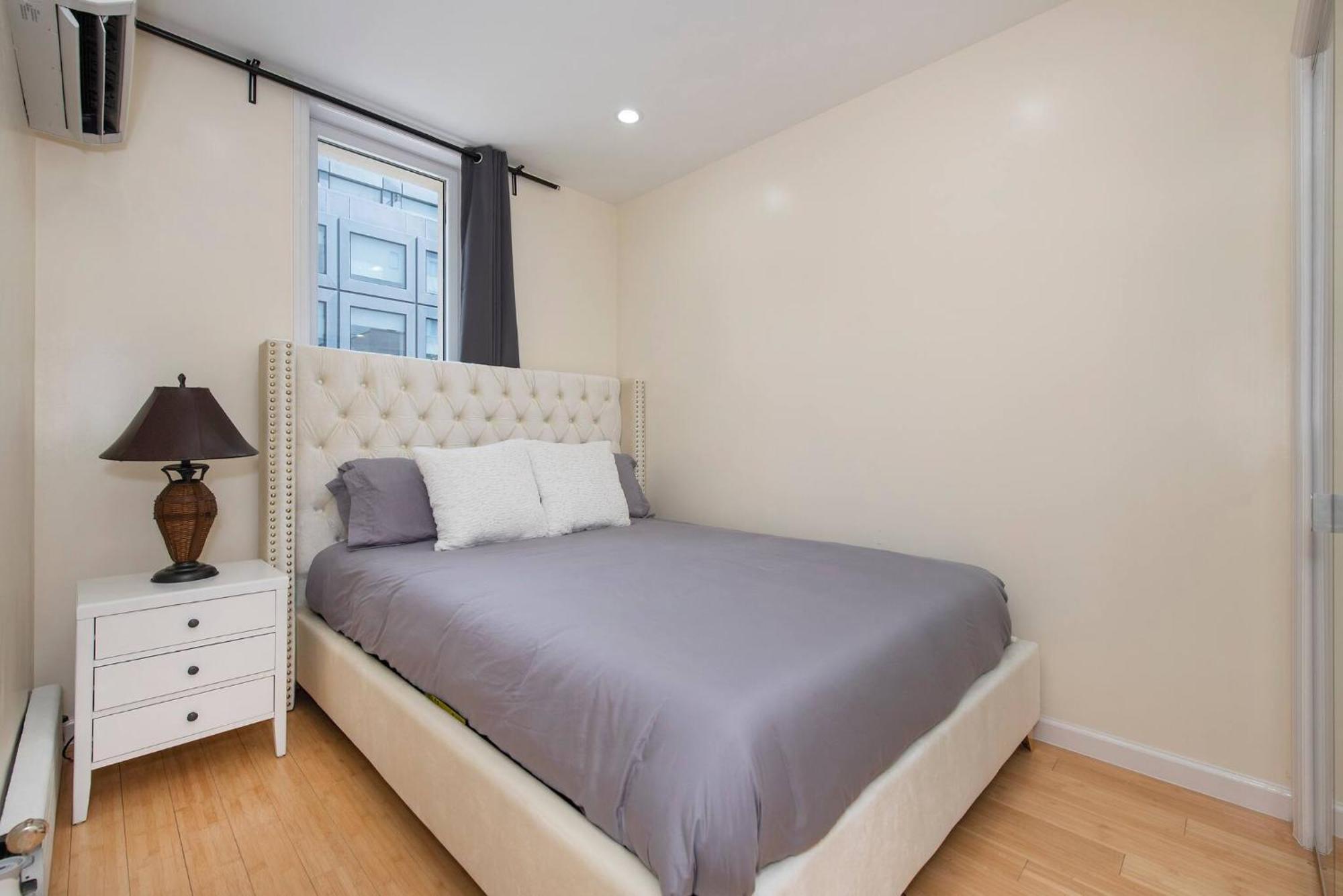 Apartment Luxury Sutton Place Duplex 3br 3bth New York
