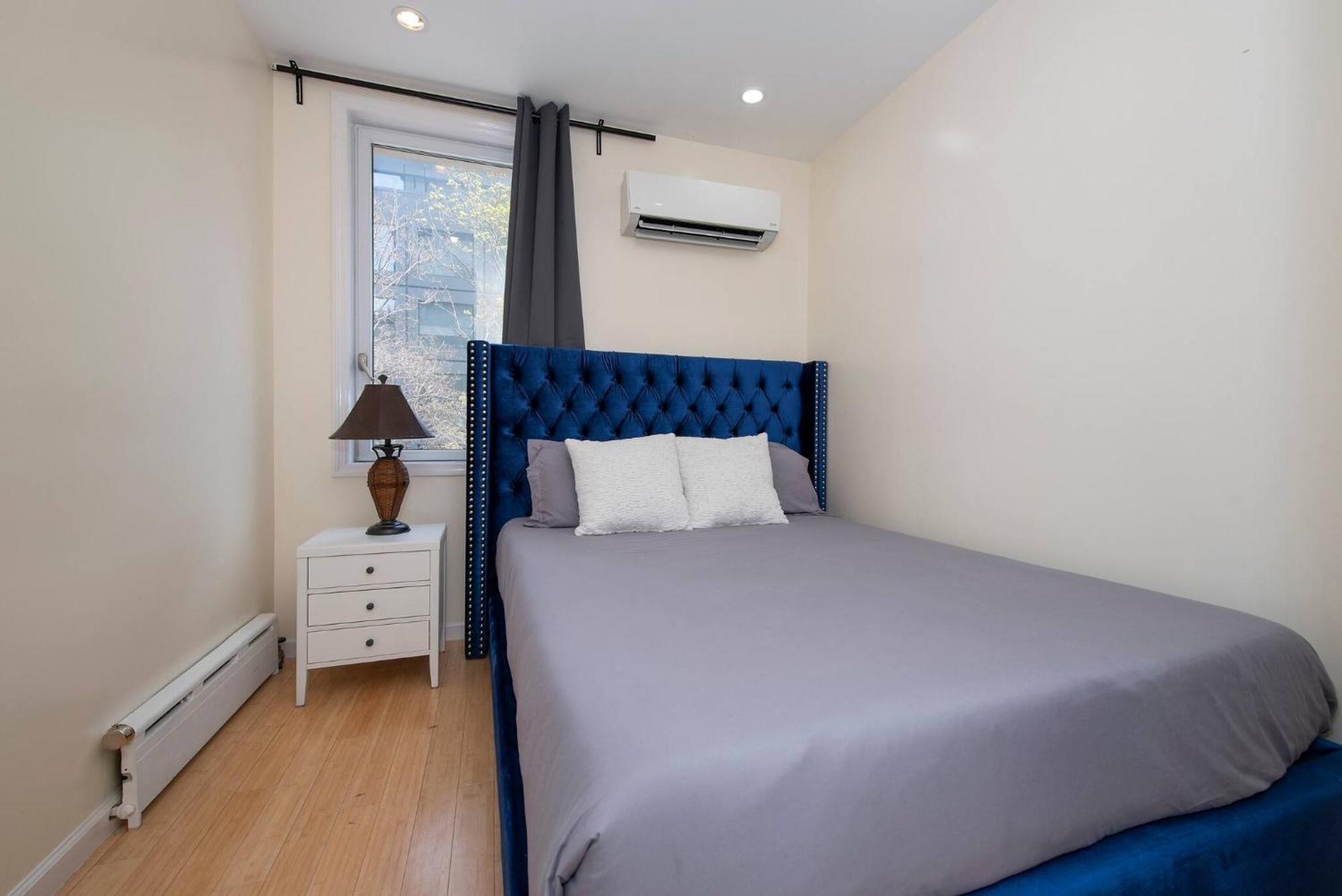 Luxury Sutton Place Duplex 3br 3bth *