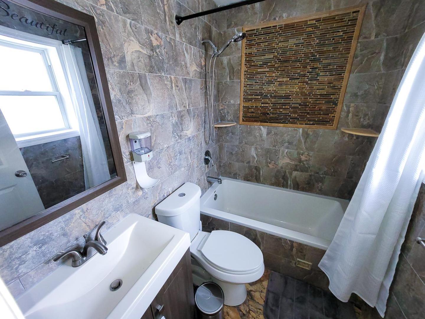 Ở trọ Osas Luxury New York