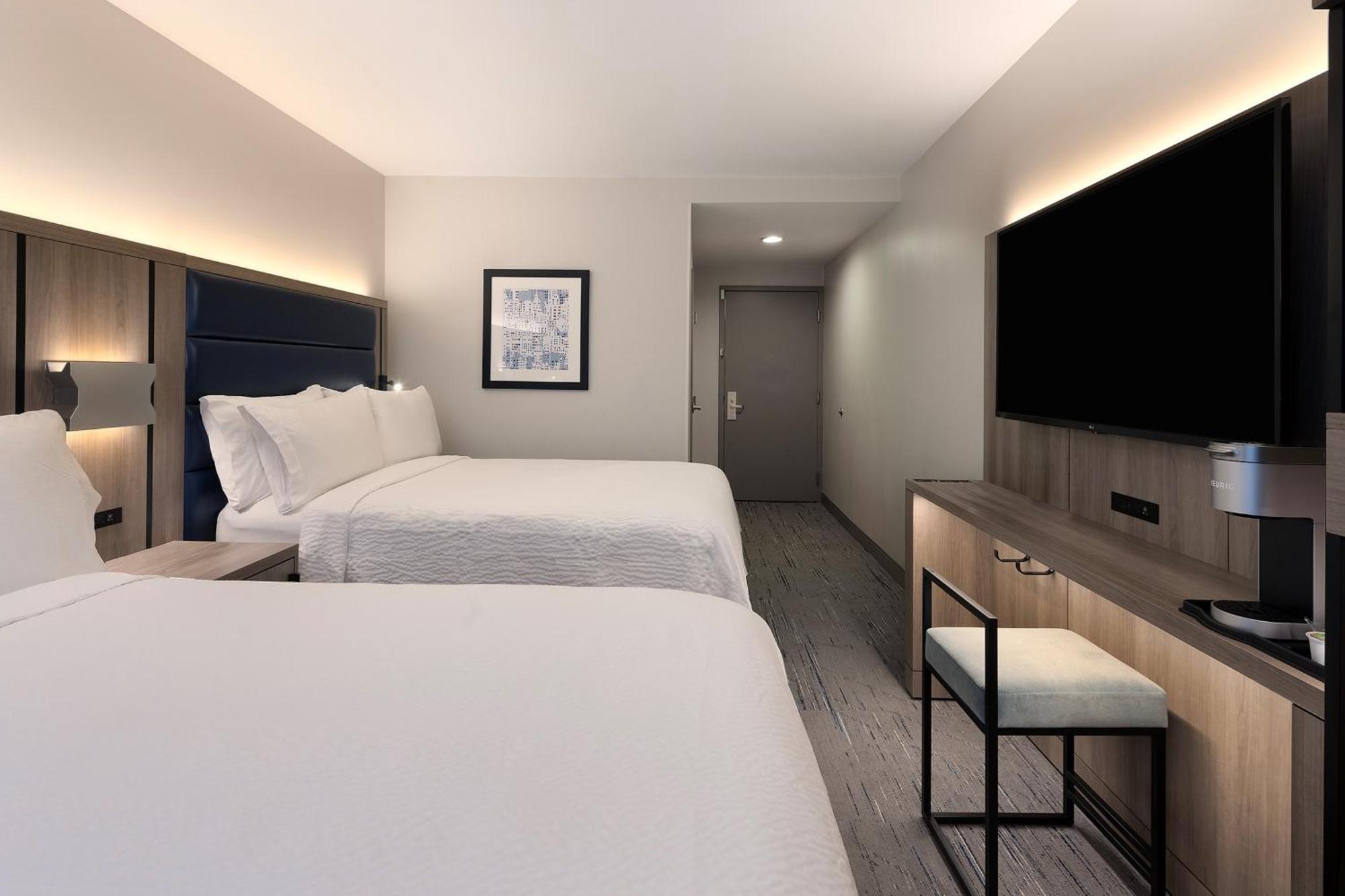 Khách sạn Express Chelsea By Ihg