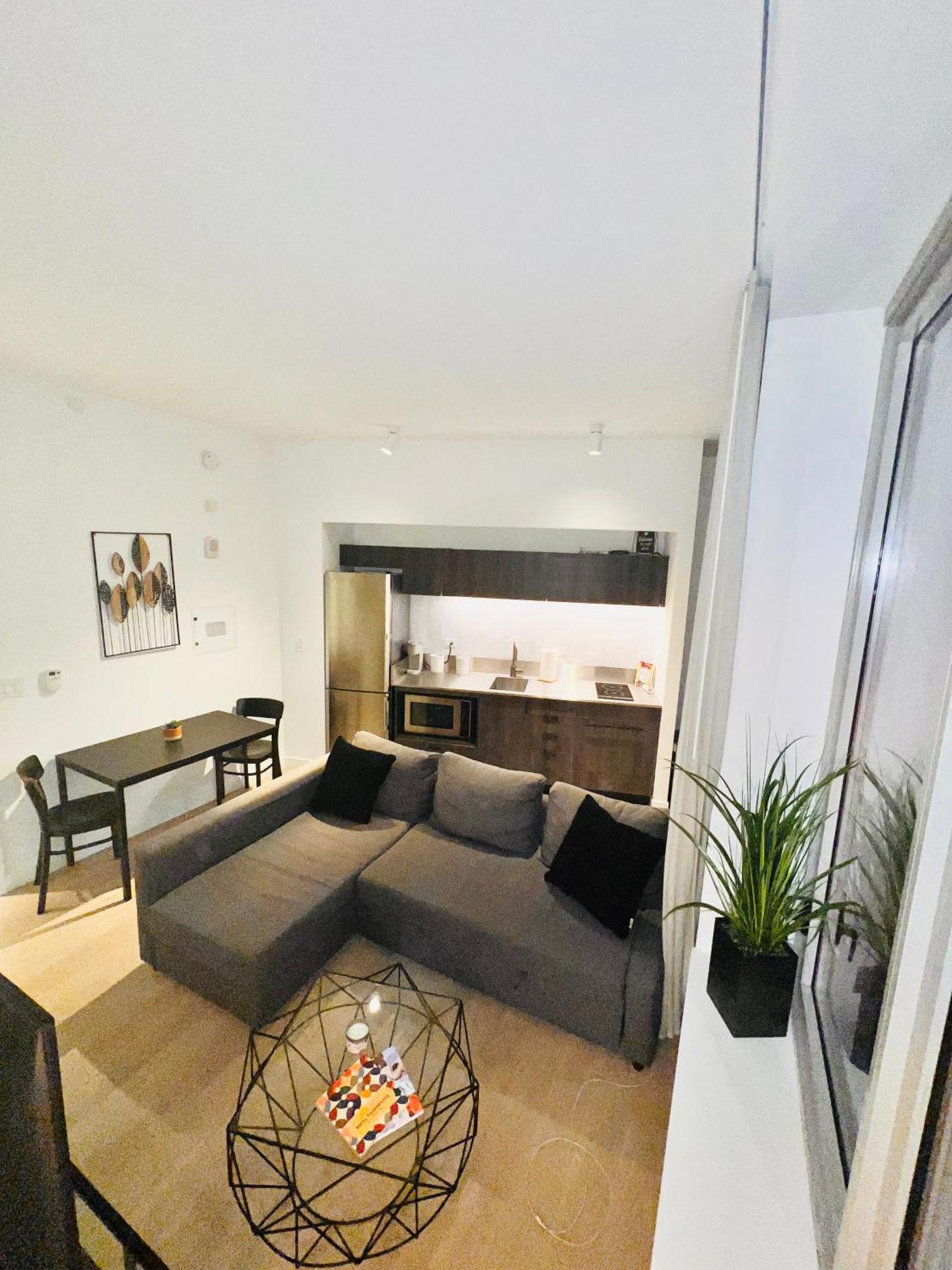 Căn hộ Hanover Living *
