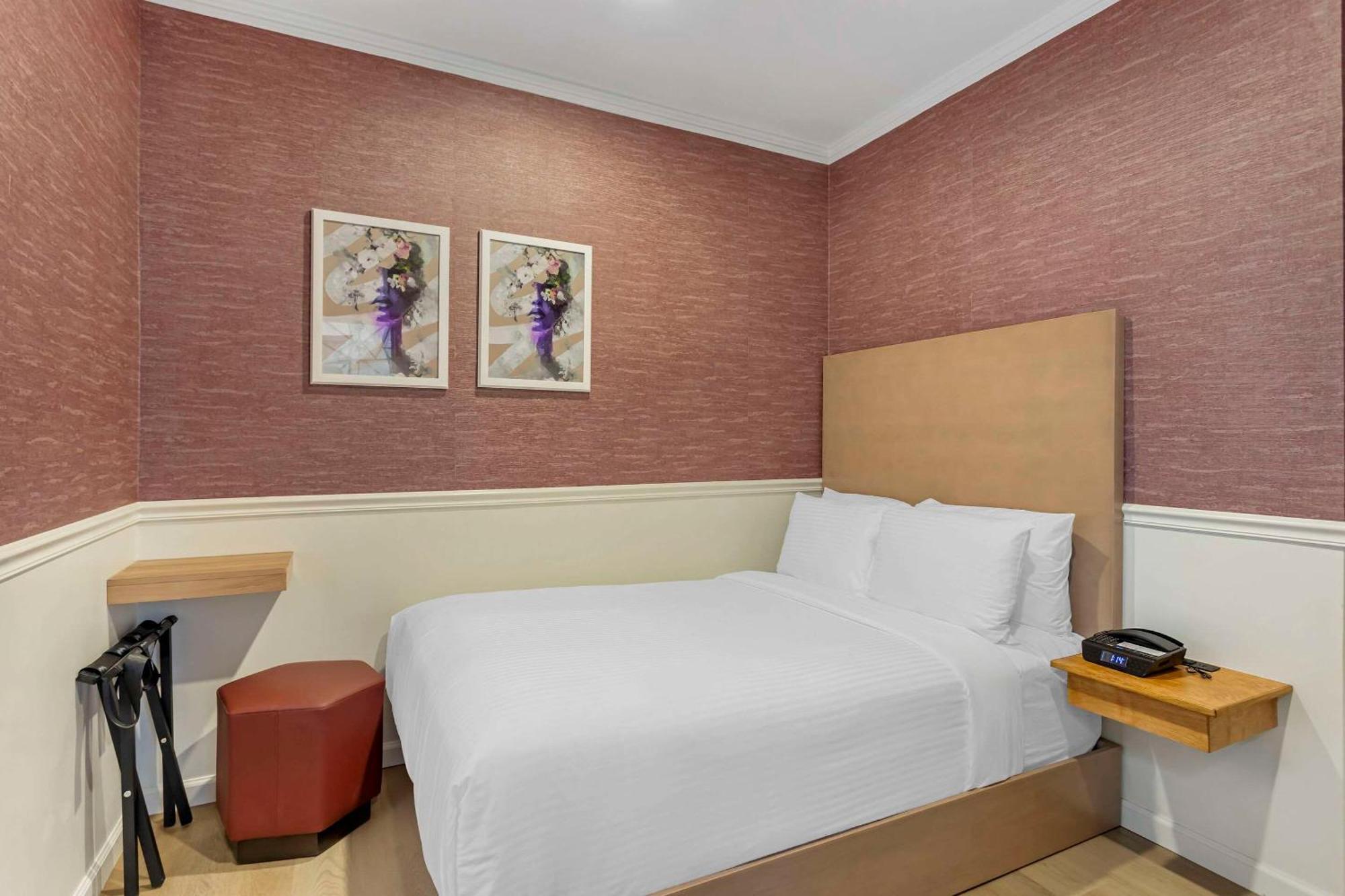 Khách sạn The Mayfair Times Square, Ascend Collection New York