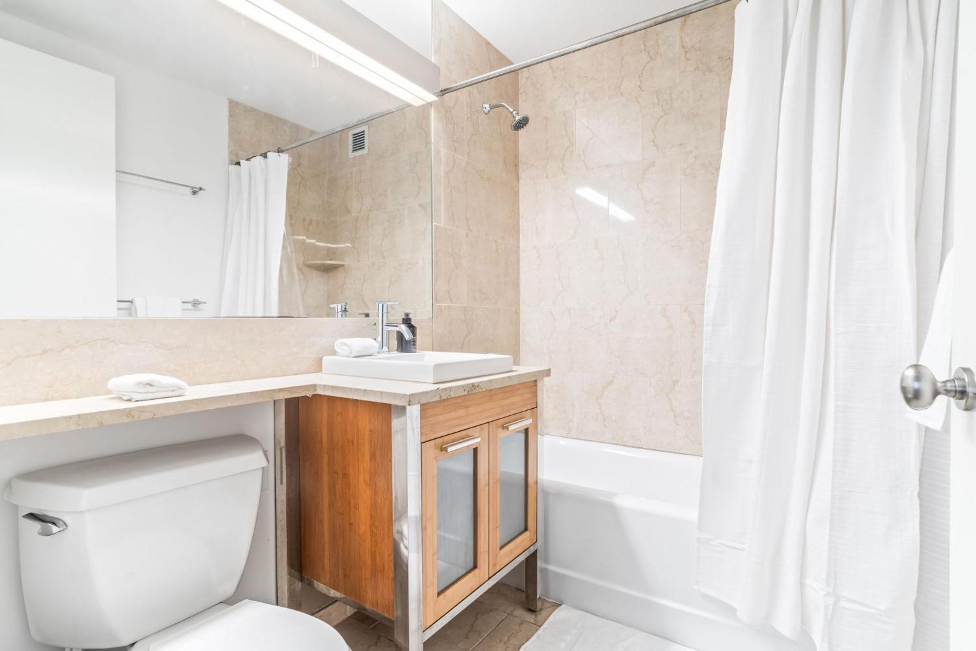 Downtown Modern With 3br And 2ba Apartment New York
