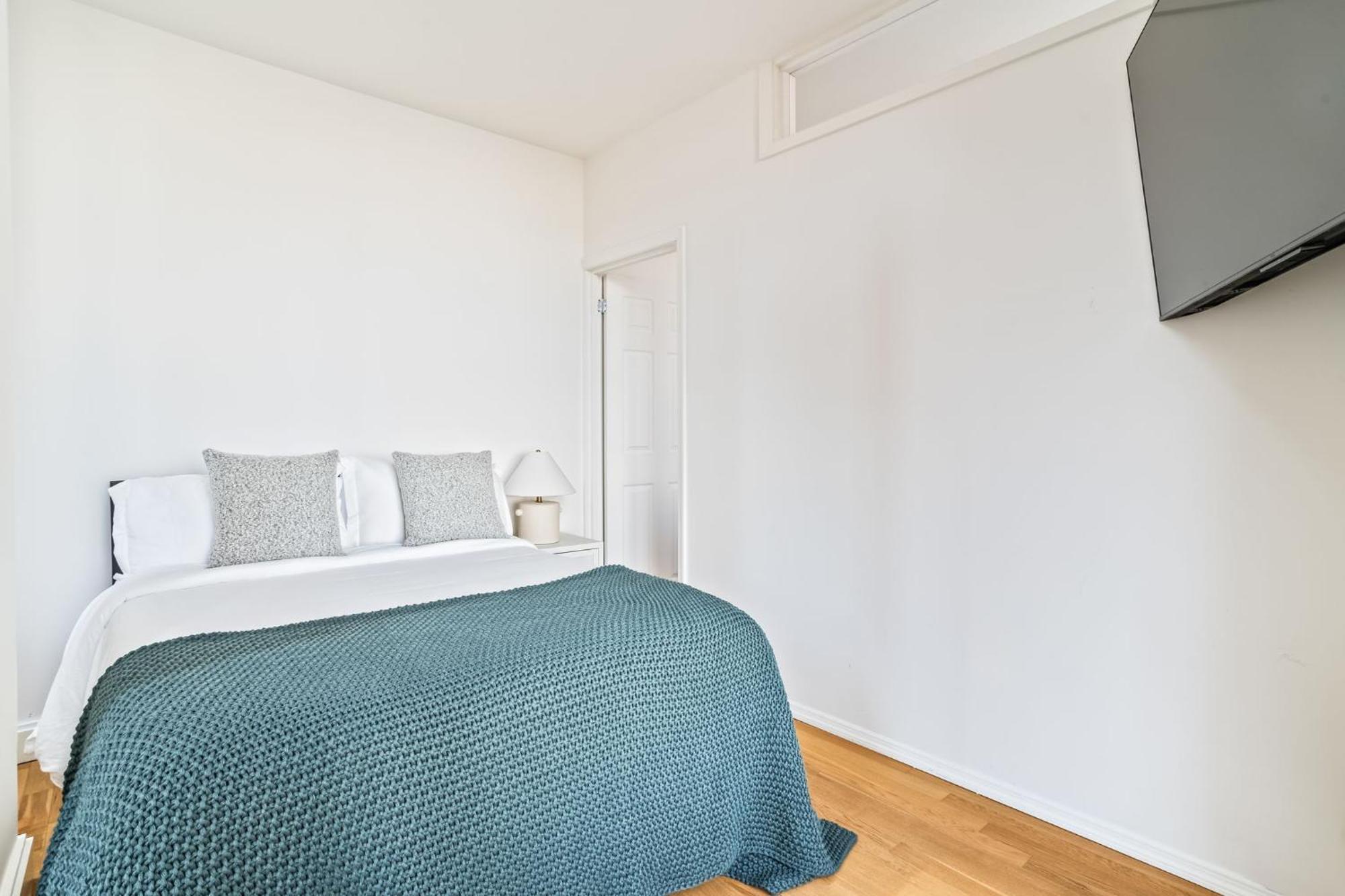 Apartment Downtown Modern With 3br And 2ba New York