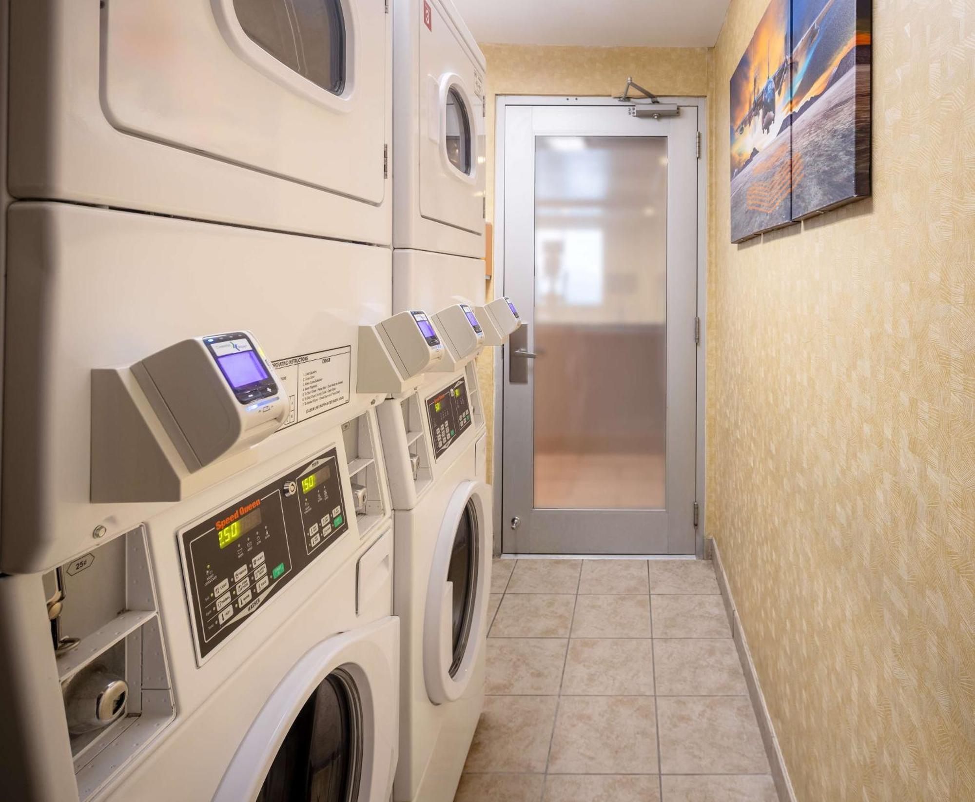 Khách sạn Hilton Garden Queens Jfk - Newly Renovated 3*