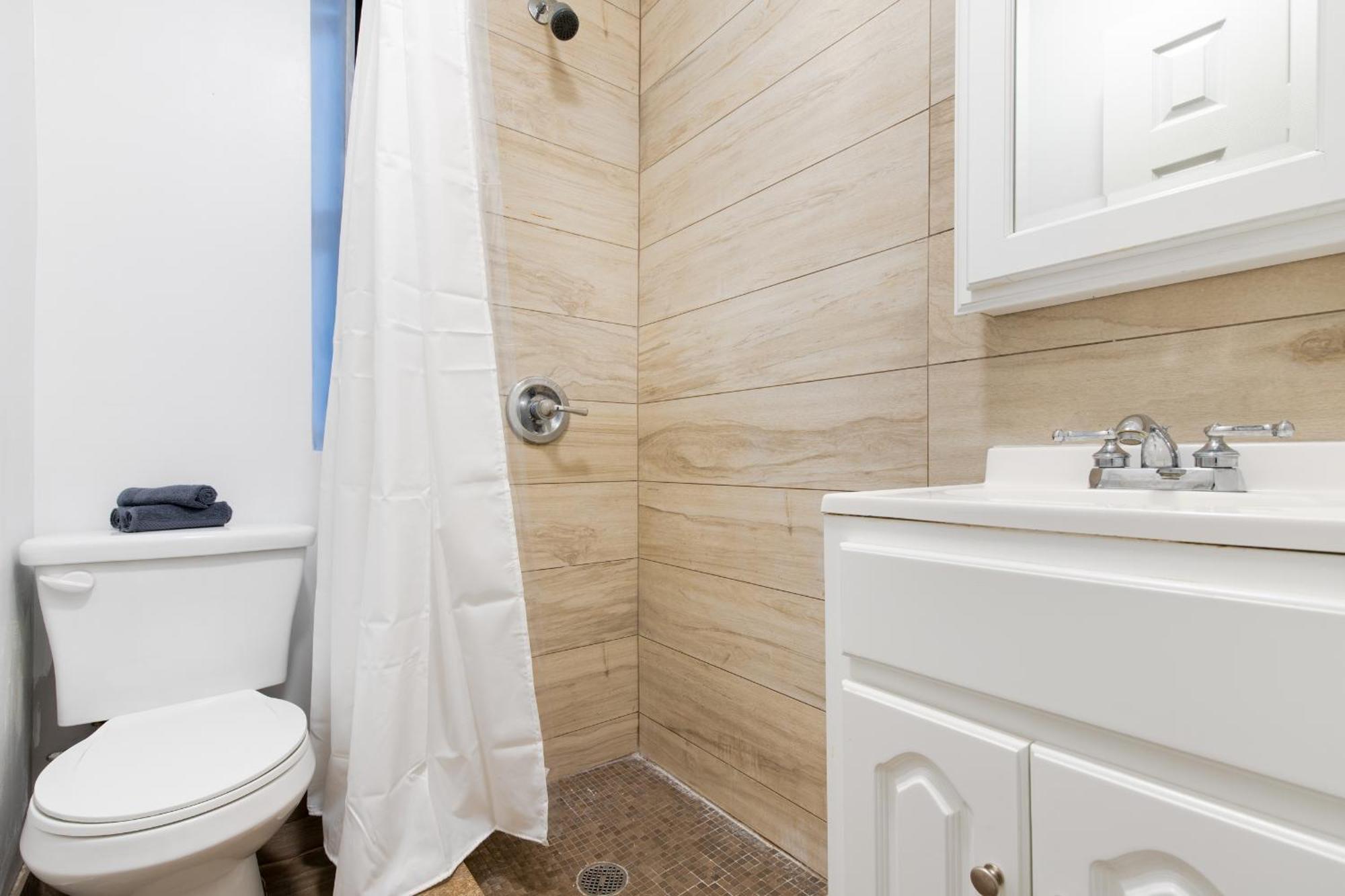 Ở trọ Stylish Private In Upper East Side! *