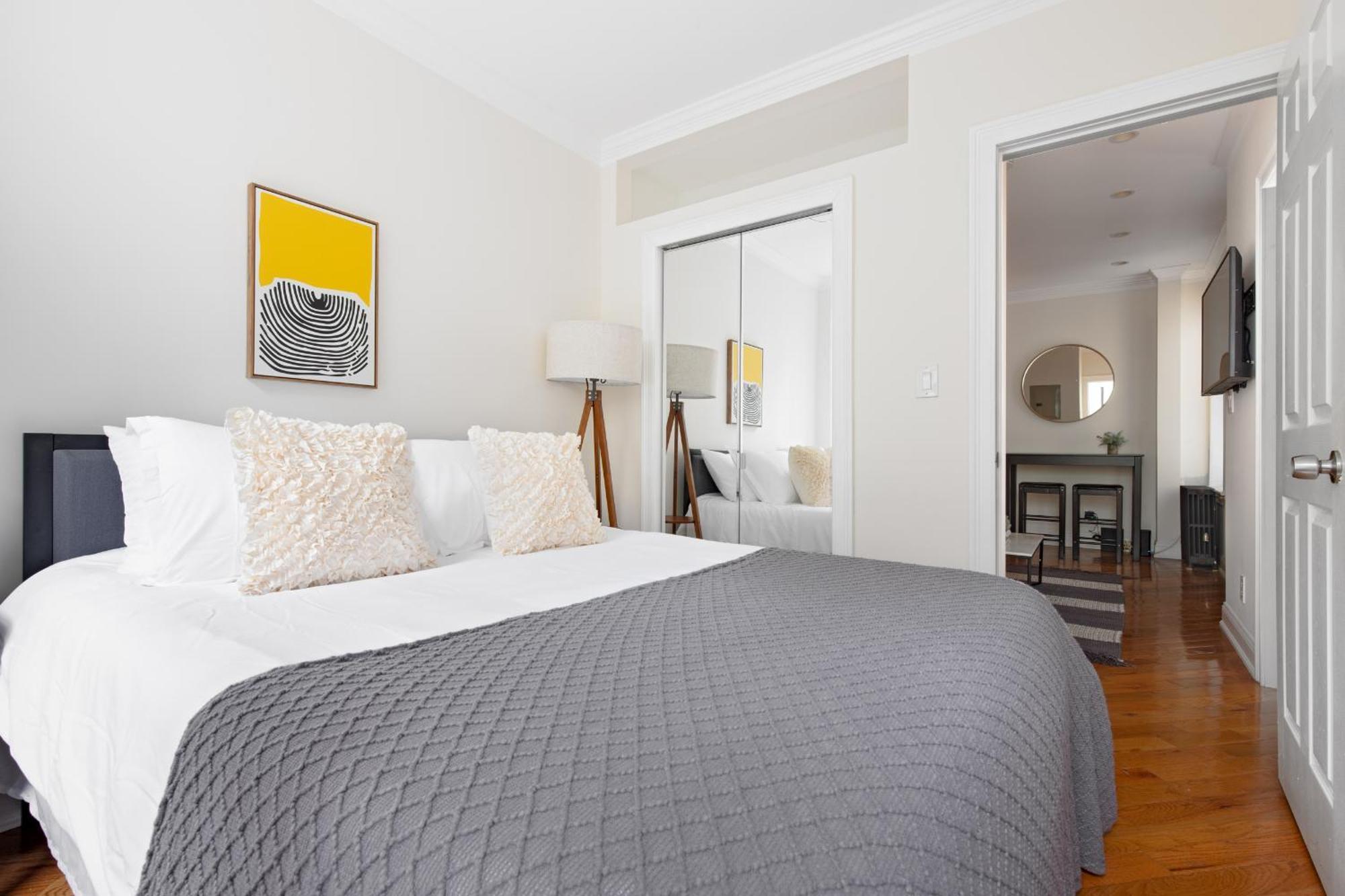 Stylish Private In Upper East Side! Ở trọ *