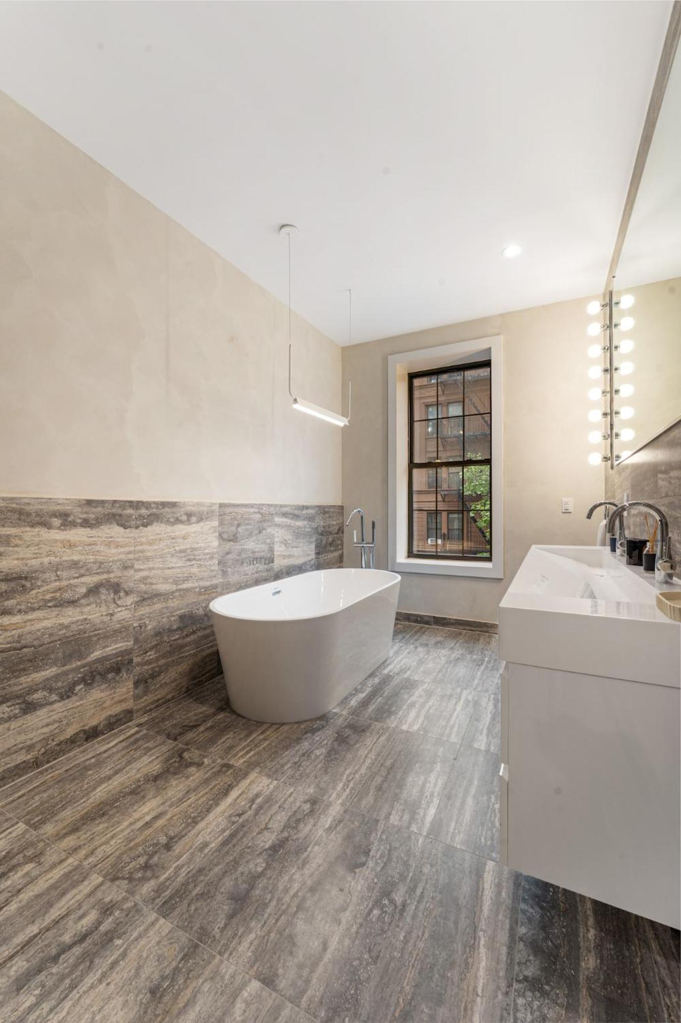 Luxurious Harlem With Modern Amenities, Outdoor Patio! * Nova York