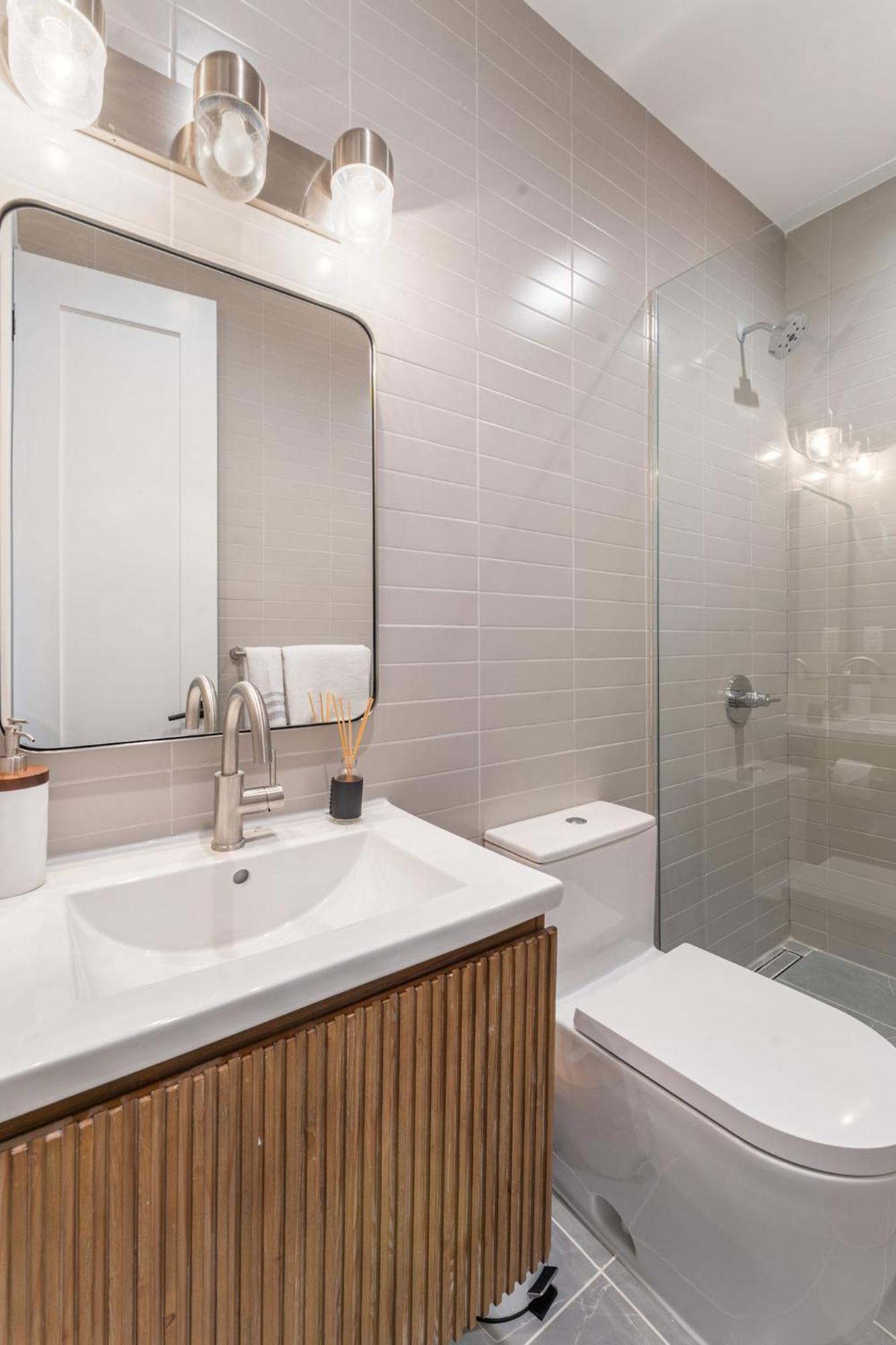 Luxurious Harlem With Modern Amenities, Outdoor Patio! Apartamento Nova York