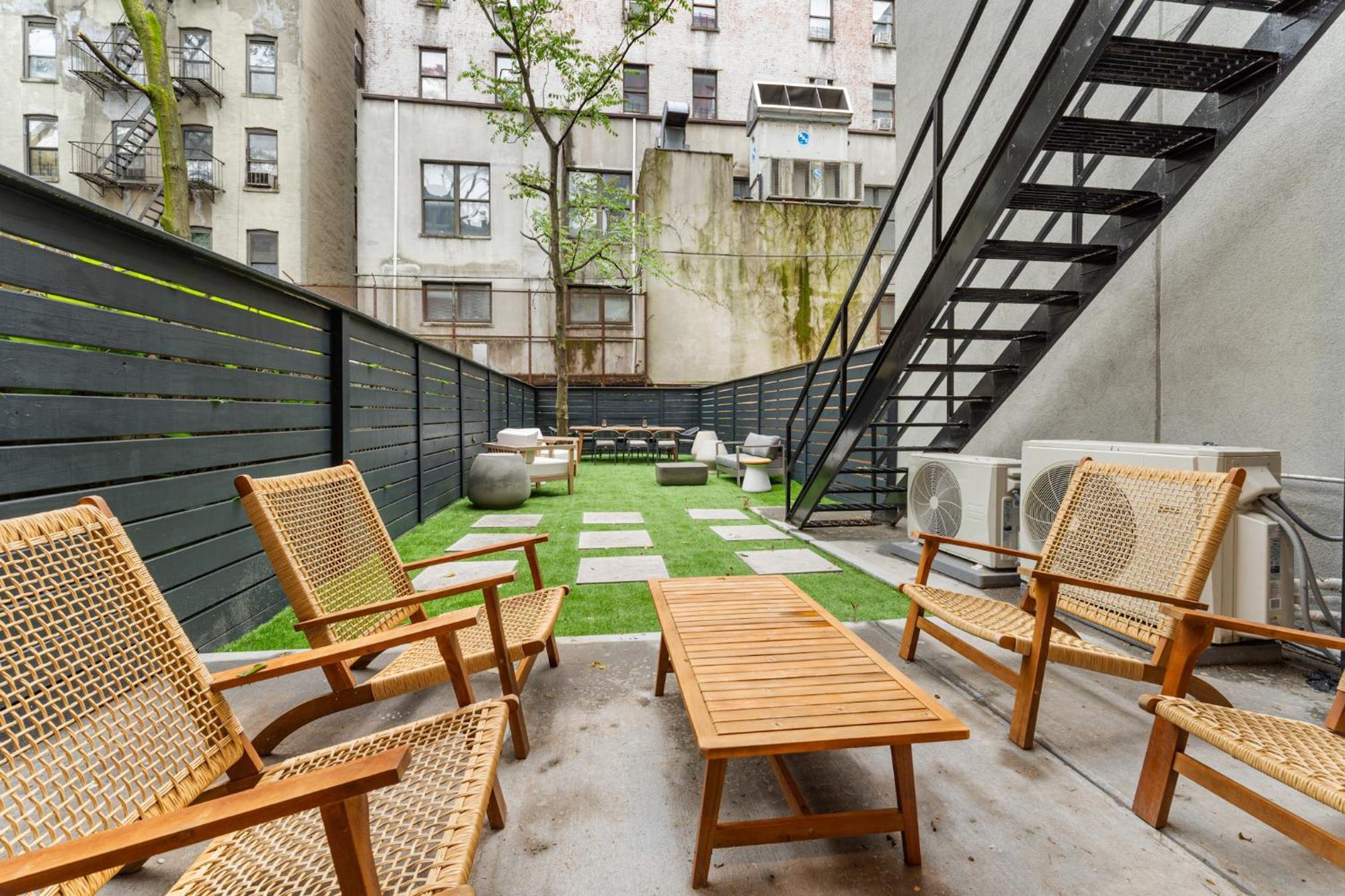 Luxurious Harlem With Modern Amenities, Outdoor Patio! * Nova York