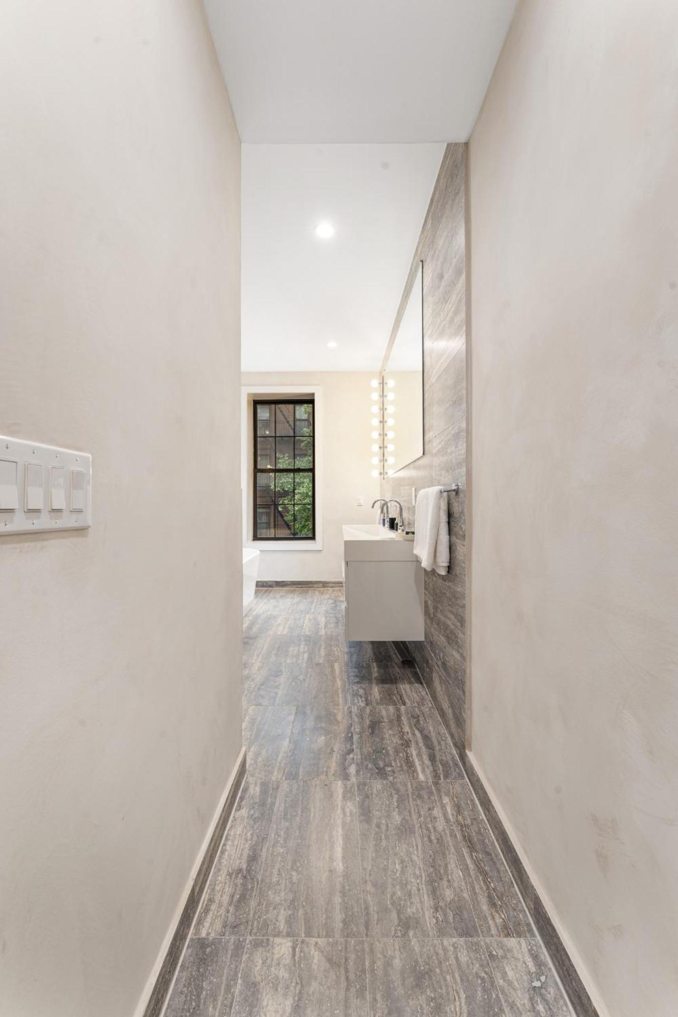 Luxurious Harlem With Modern Amenities, Outdoor Patio! Apartamento