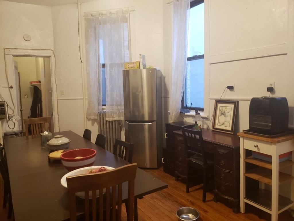 Ở trọ Private In East Village