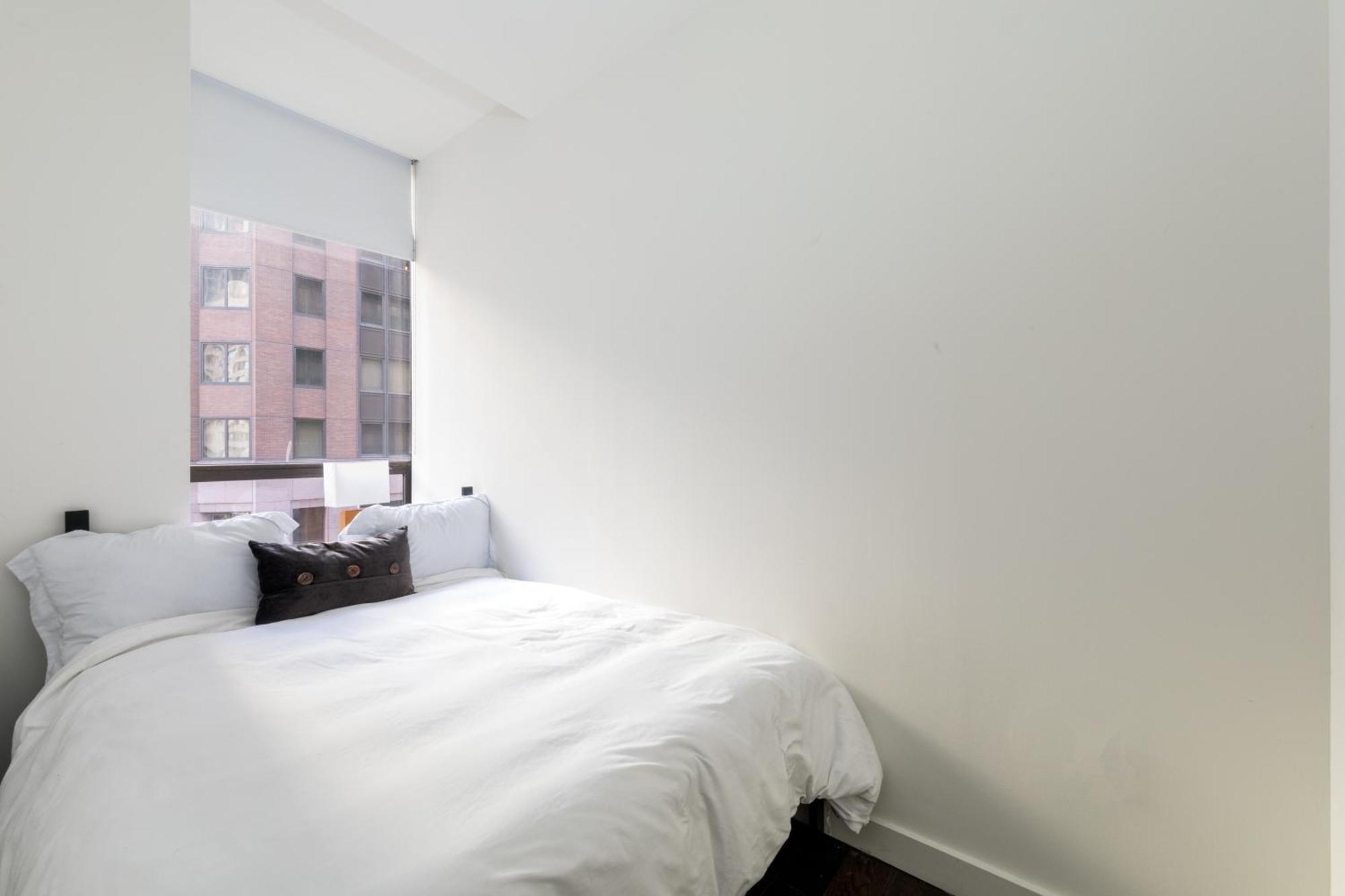 Outstanding & Bright 5bdr & 2 Bth In Downtown Manhattan New York