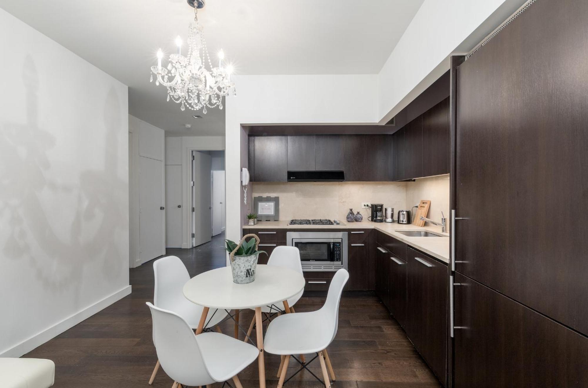 Outstanding & Bright 5bdr & 2 Bth In Downtown Manhattan * New York