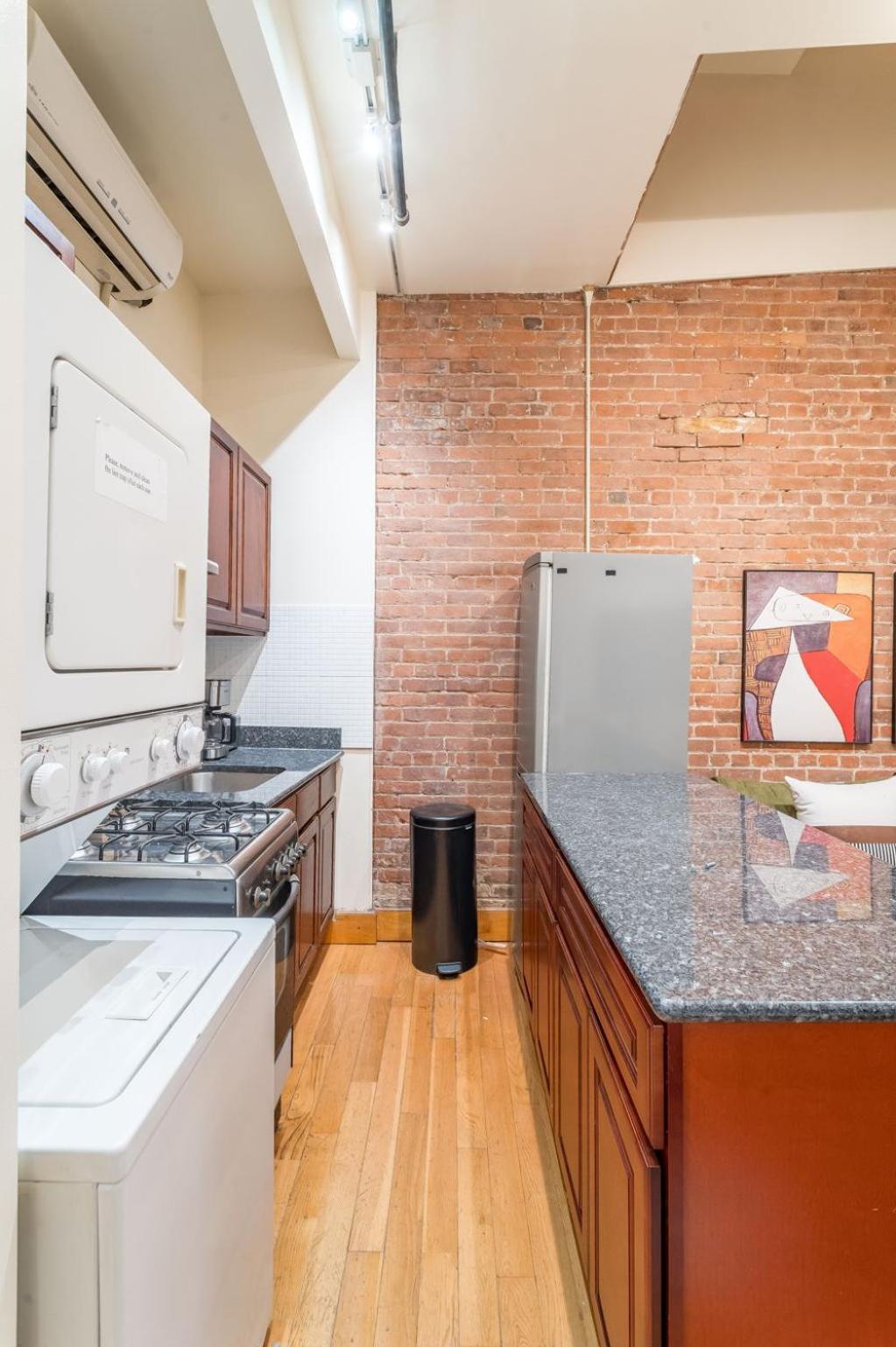 Apartment Wonderful 3br 1bath Only Steps From Times Square & Park New York