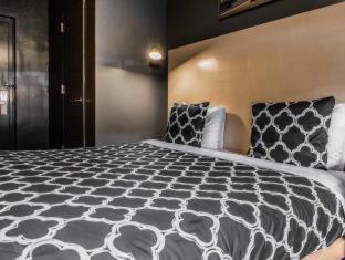 Essence 3* New York