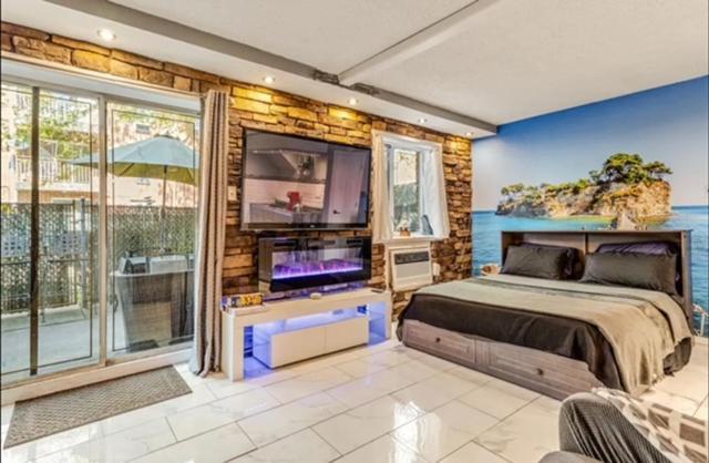 Brooklyn Spacious Space With Private Entrance, Bathroom, & Backyard - Full-kitchen Nova York