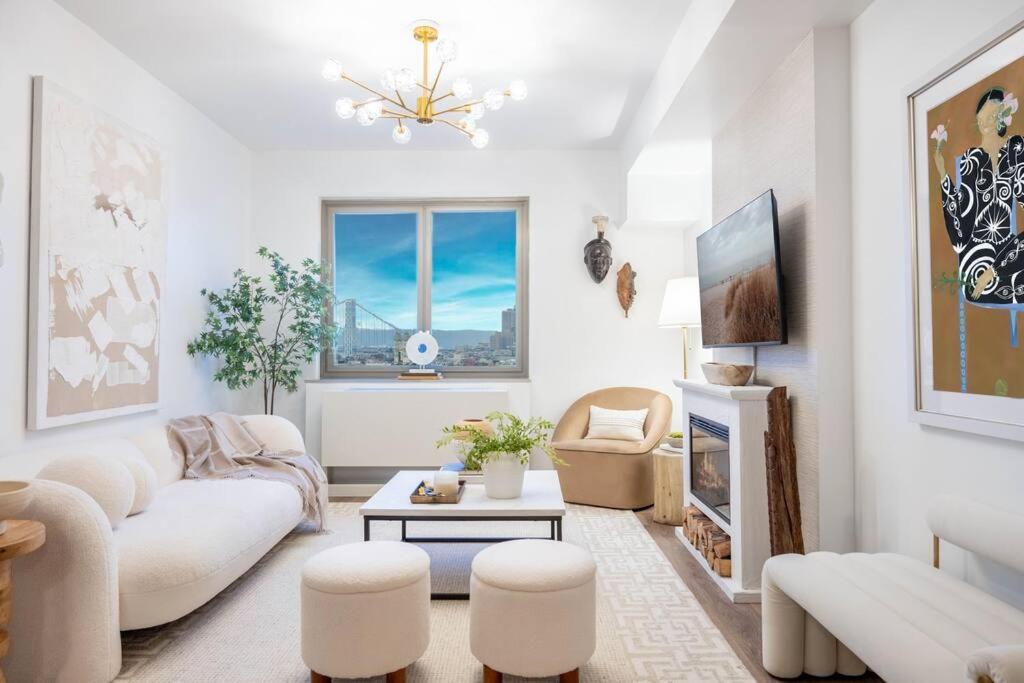 Designer Apt For 6, City Views, Near Times Square! *
