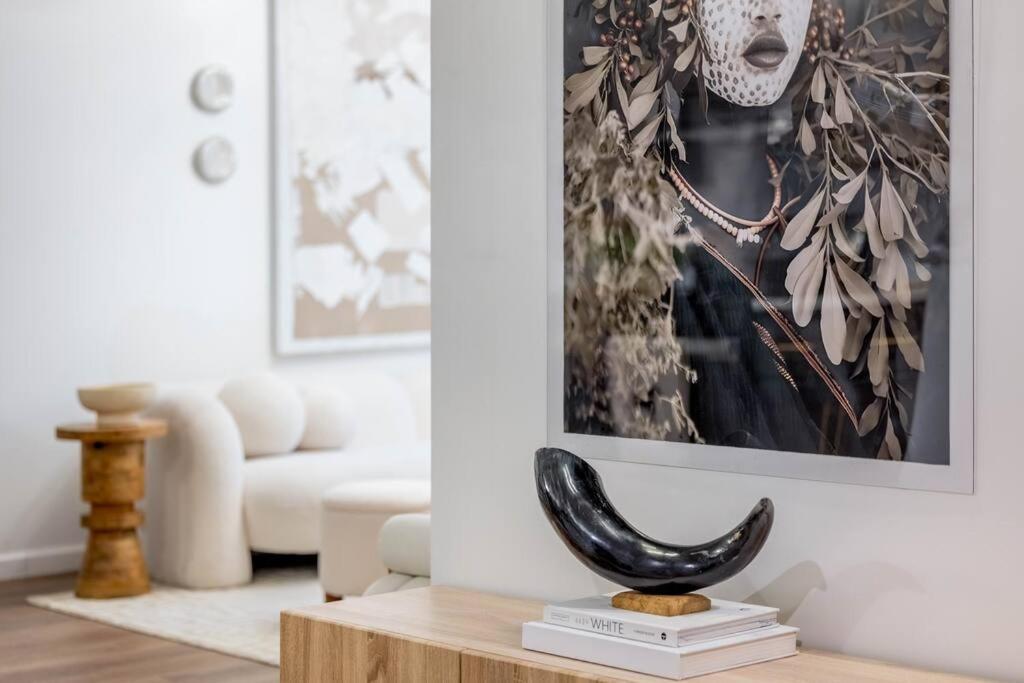 Apartment Designer Apt For 6, City Views, Near Times Square! *