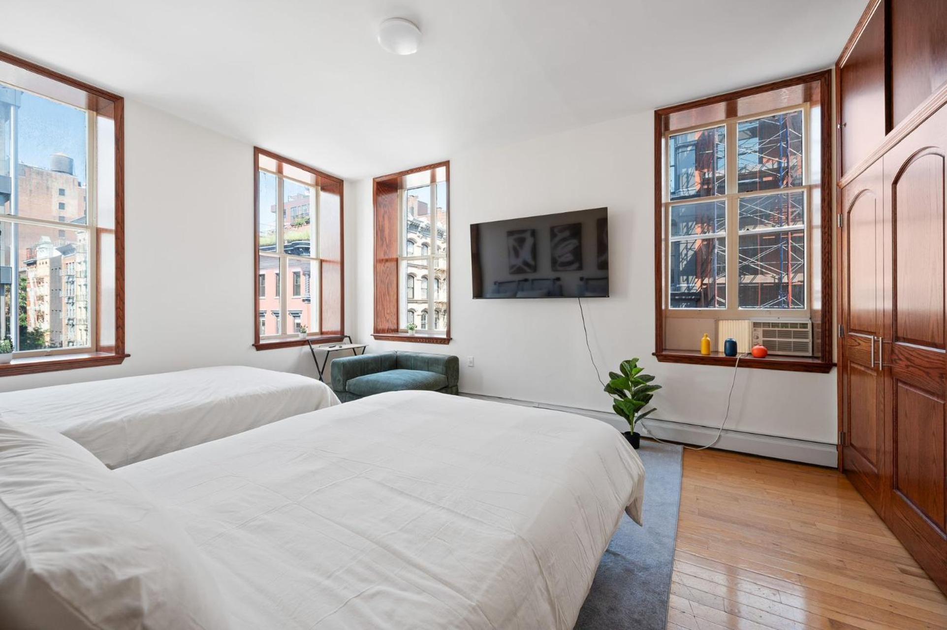 Hotel Massive Soho Loft 5bedrooms 2 Baths - 2500 Sqft *