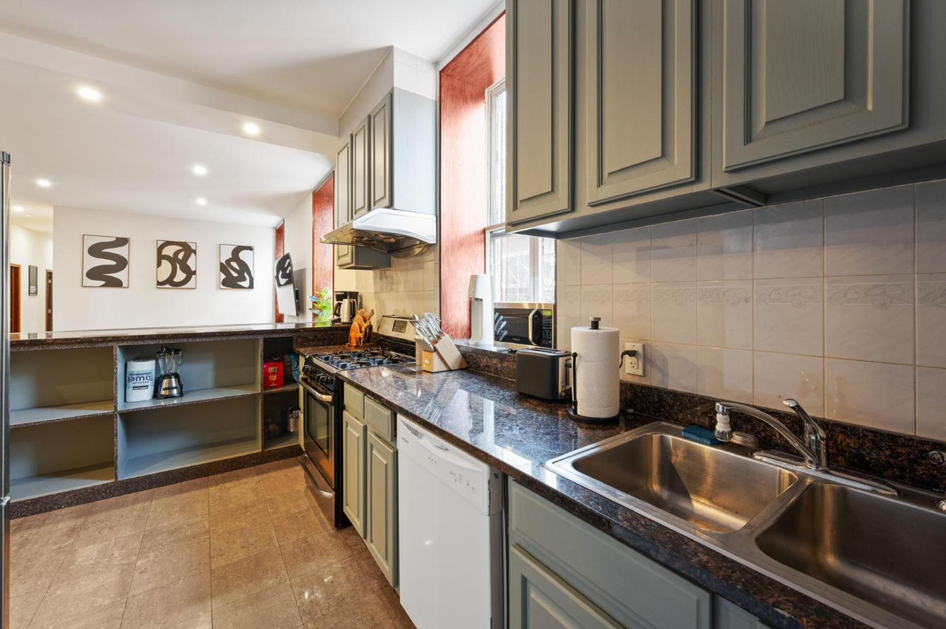 Khách sạn Massive Soho Loft 5bedrooms 2 Baths - 2500 Sqft