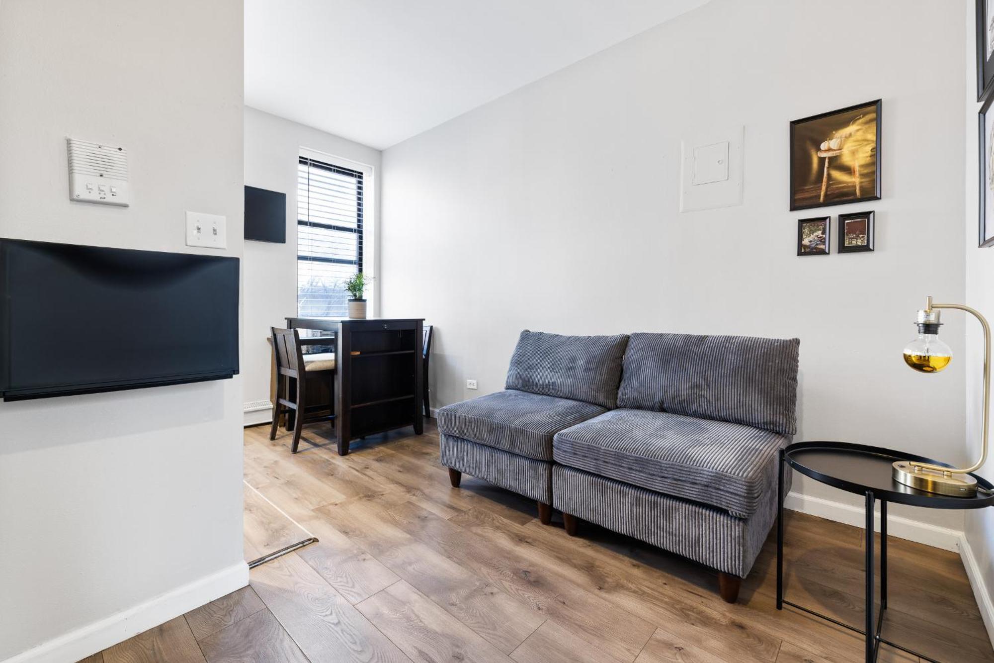 Căn hộ Step Inside Living In Times Square New York