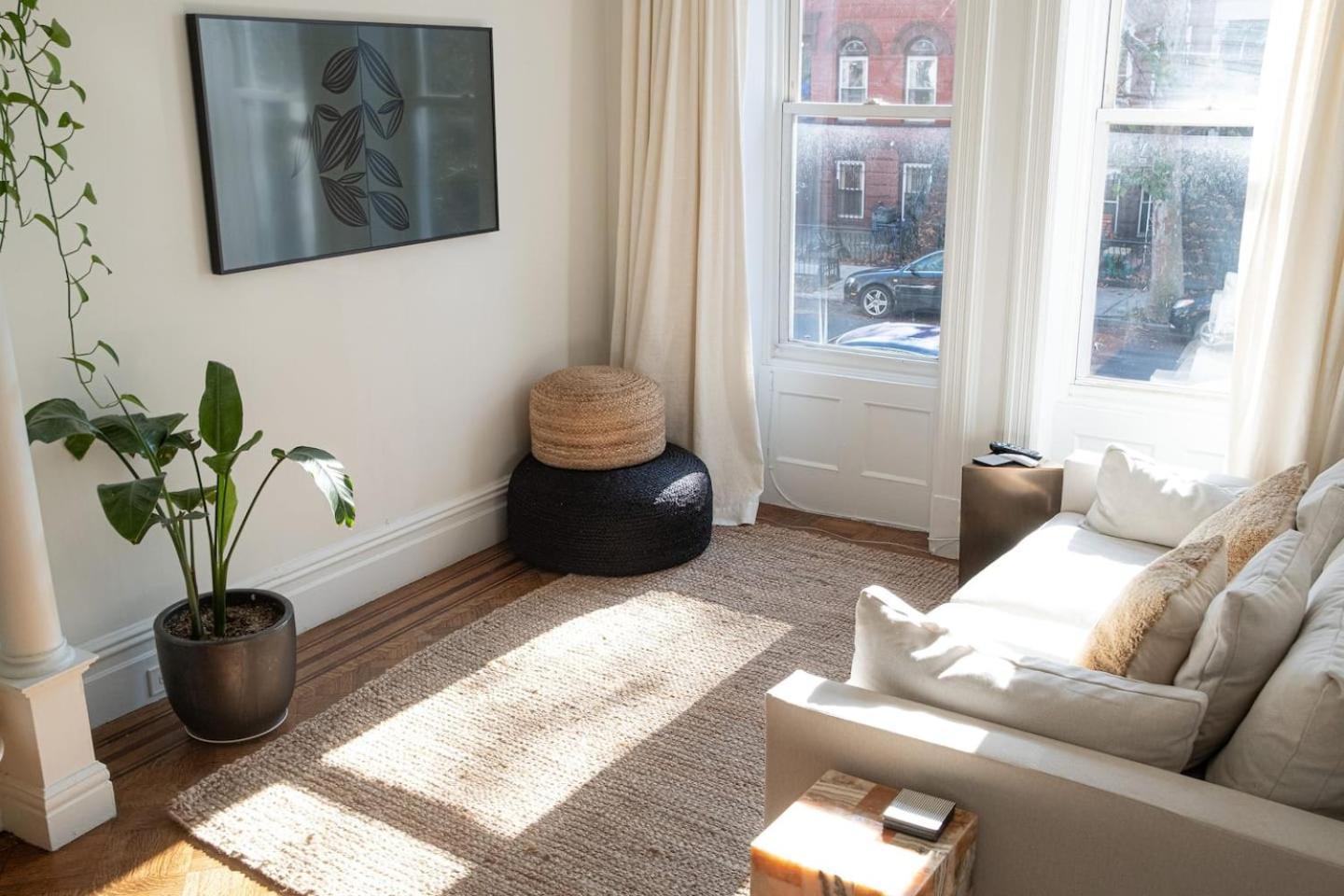 Căn hộ Two Story Luxury Brooklyn Brownstone