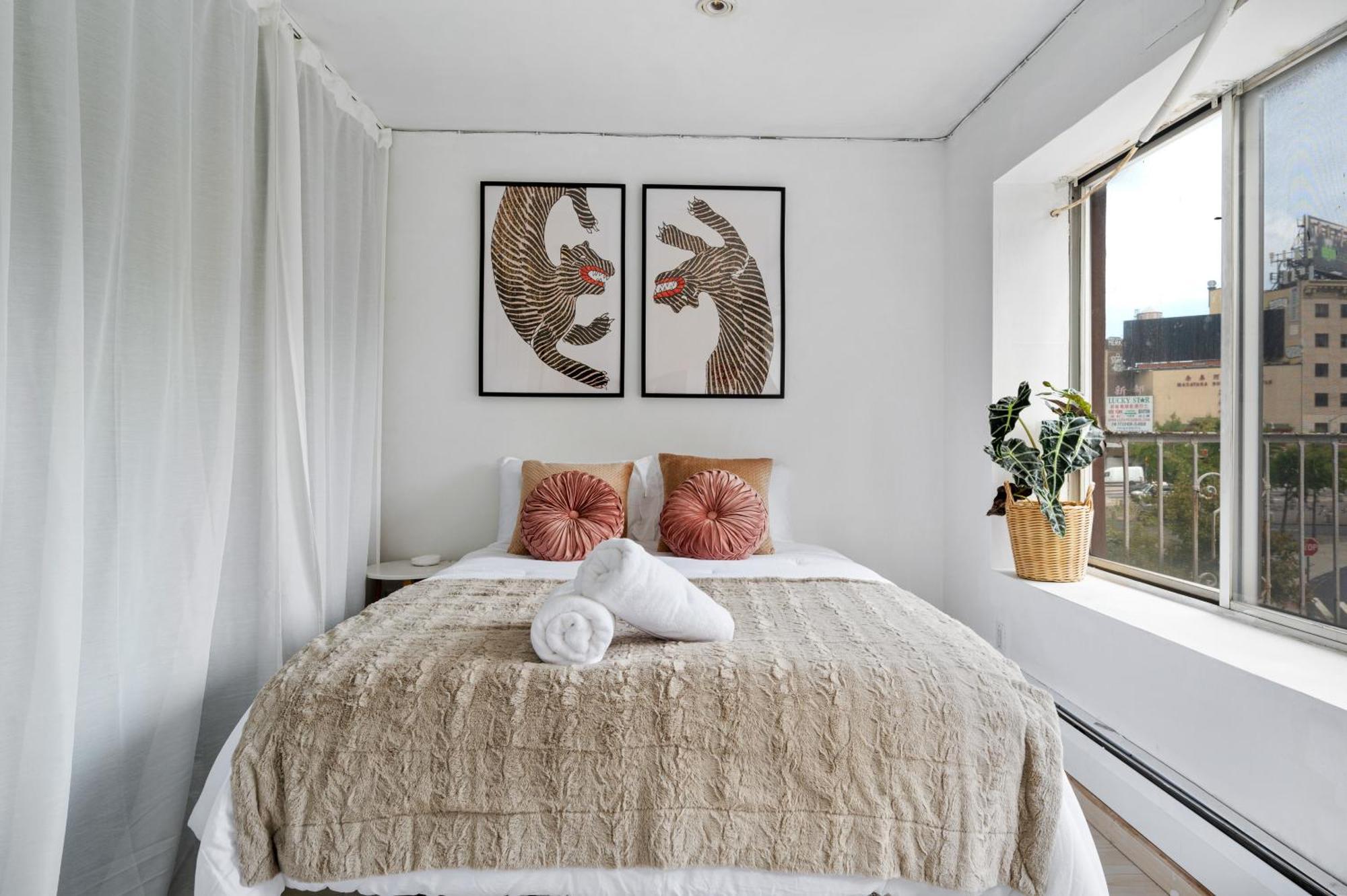 Apartamento Chinatown Essential 2 Bedroom 900 Square Feet *