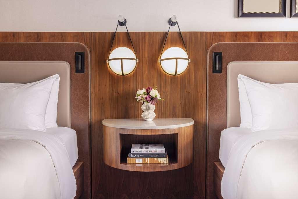 Khách sạn The Benjamin Royal Sonesta 5*