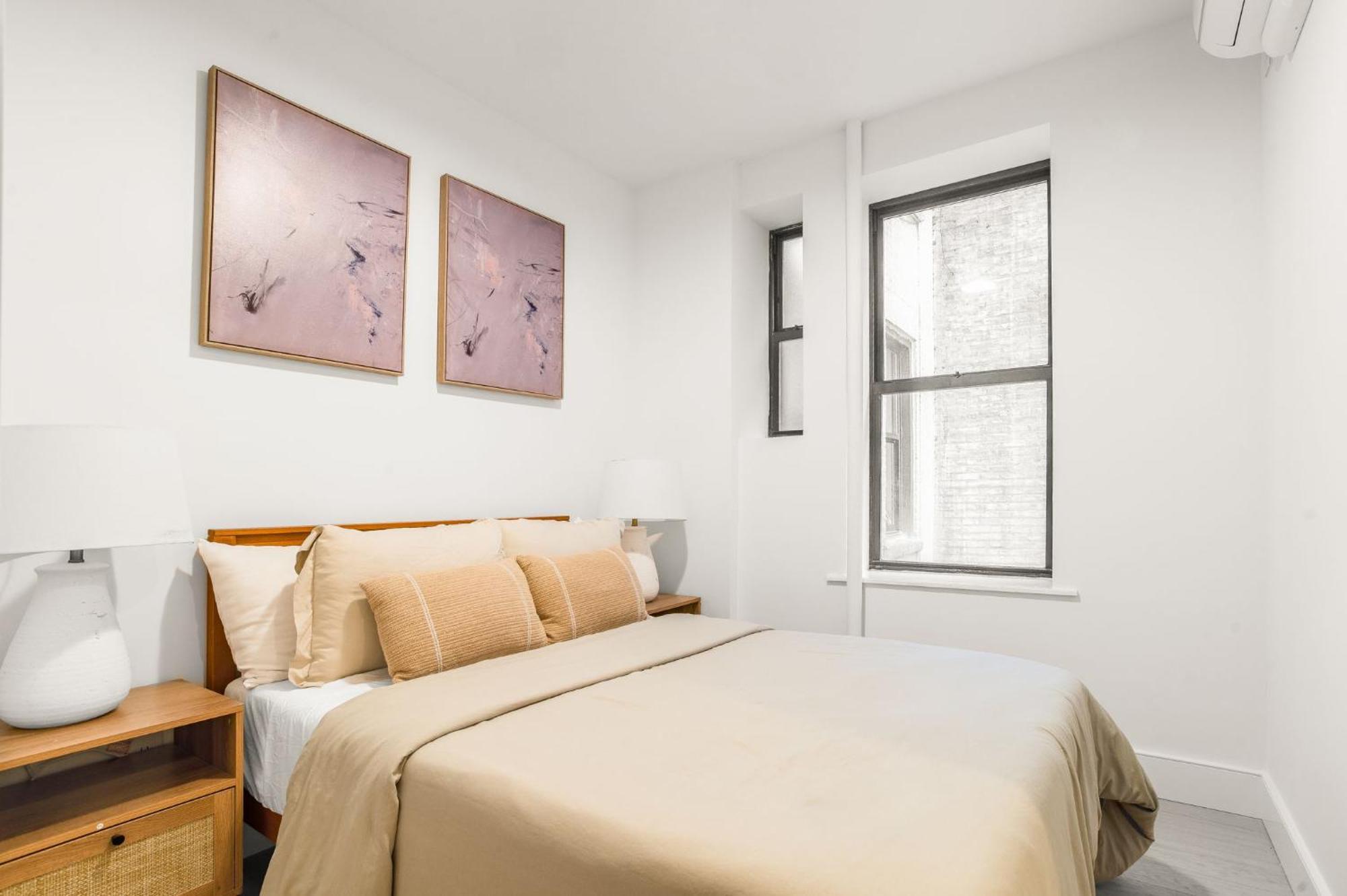 Căn hộ Comfortable 2br 1ba In Greenwich Village Steps From Washington Square Park *