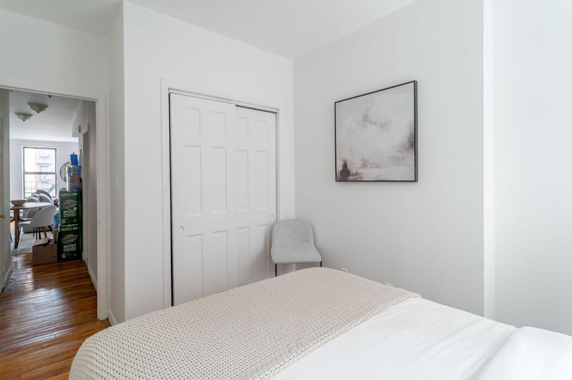 Bright 3br 1ba Retreat In Hells Kitchen Steps From Times Square Căn hộ