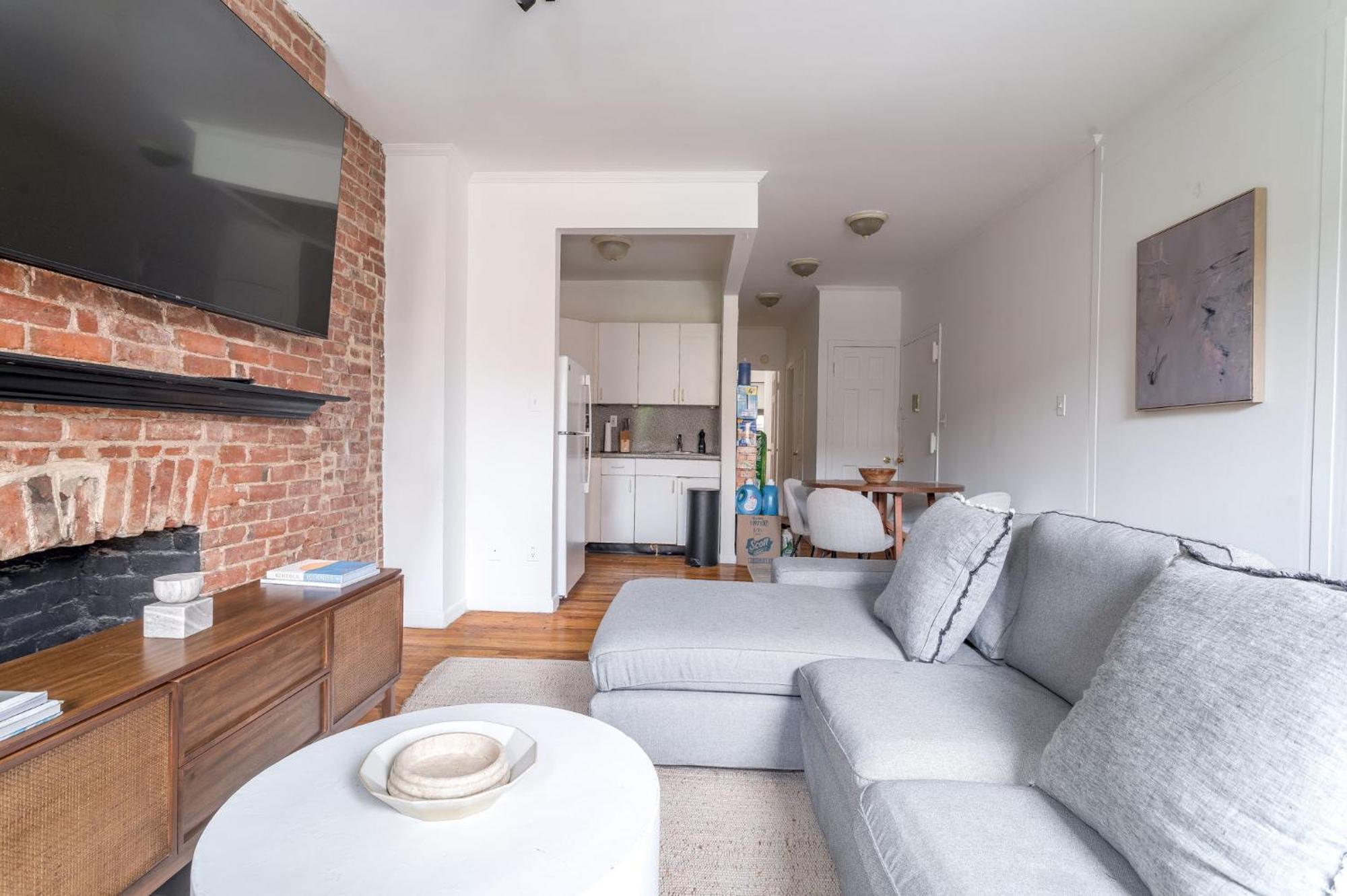 Bright 3br 1ba Retreat In Hells Kitchen Steps From Times Square Căn hộ New York