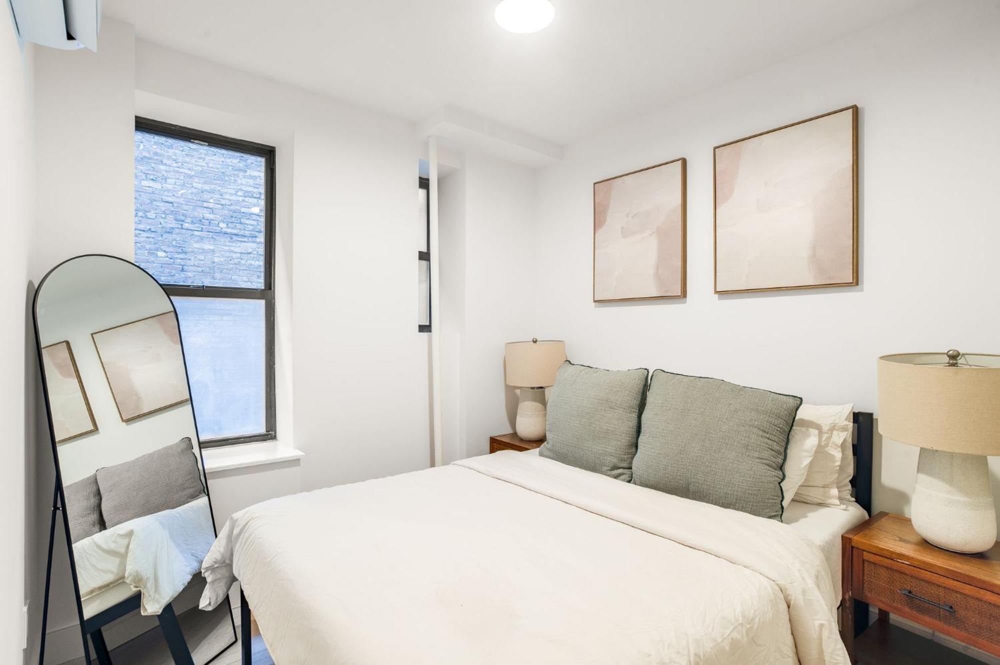 Căn hộ Comfortable 2br 1ba In Greenwich Village Steps From Washington Square Park New York