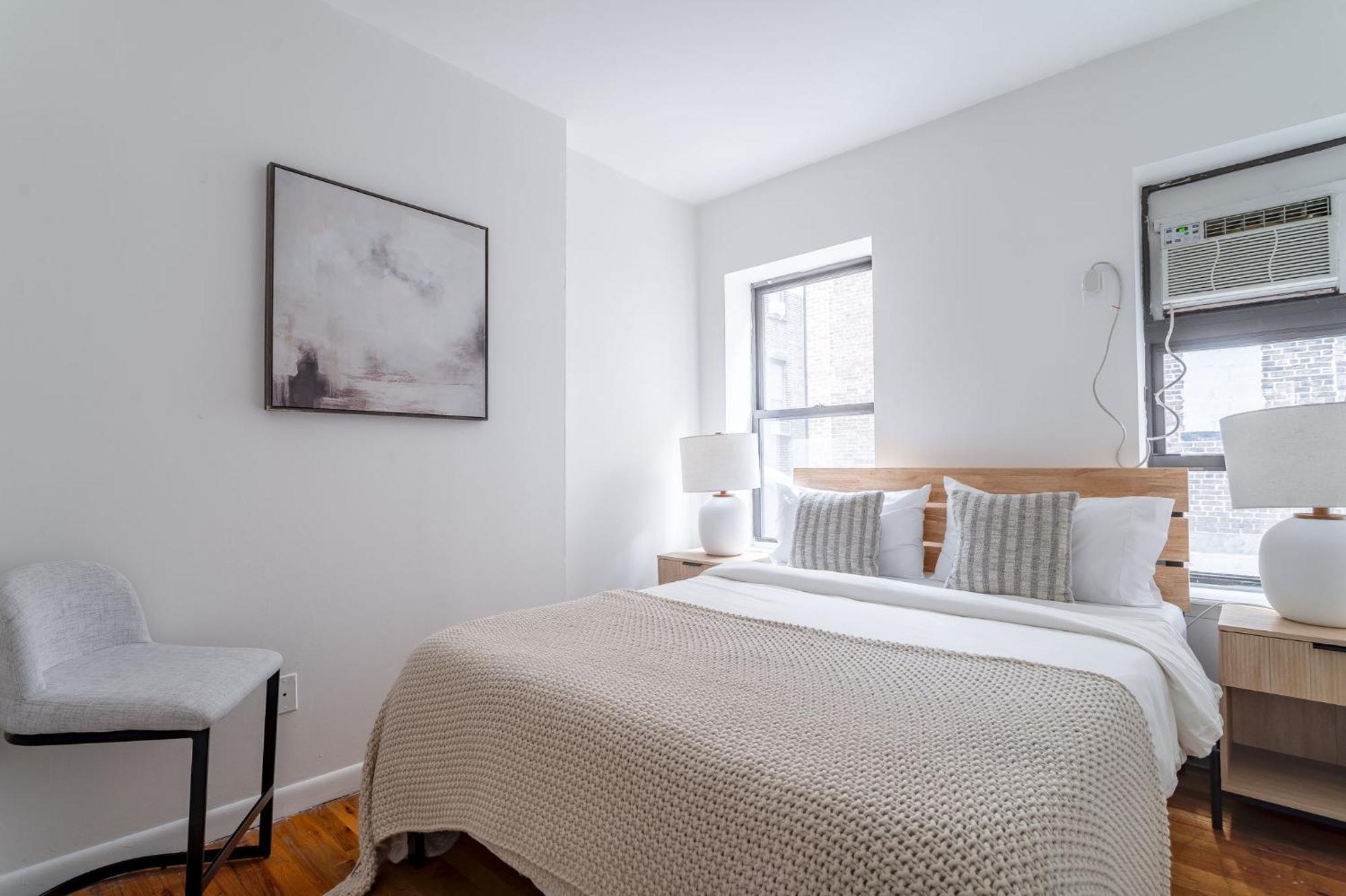 Căn hộ Bright 3br 1ba Retreat In Hells Kitchen Steps From Times Square